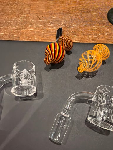 Preview pic of 2 x nail and bubble cap