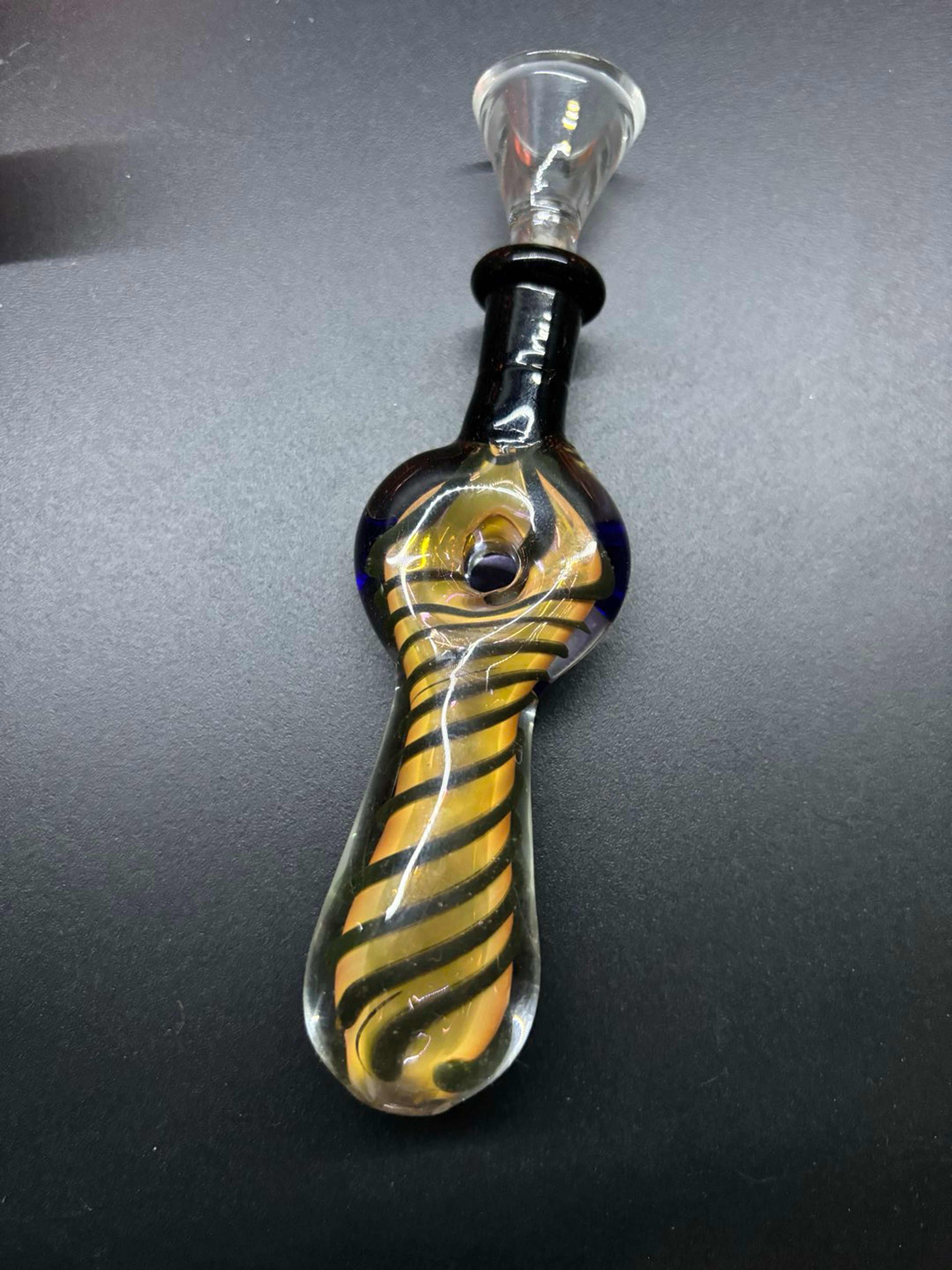 Preview pic of Two-piece glass chillum