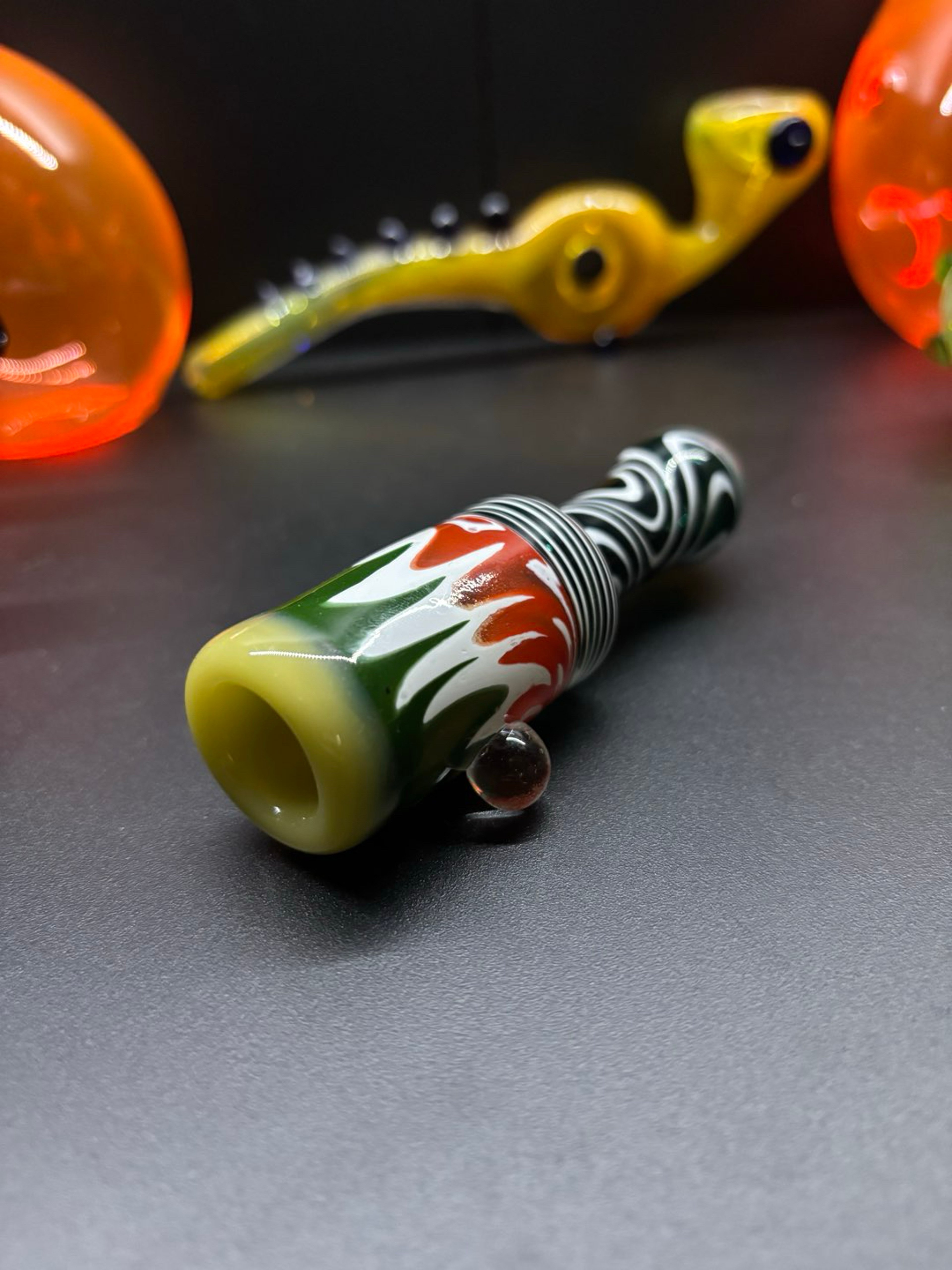 Preview pic of Rasta Wig-Wag chillum