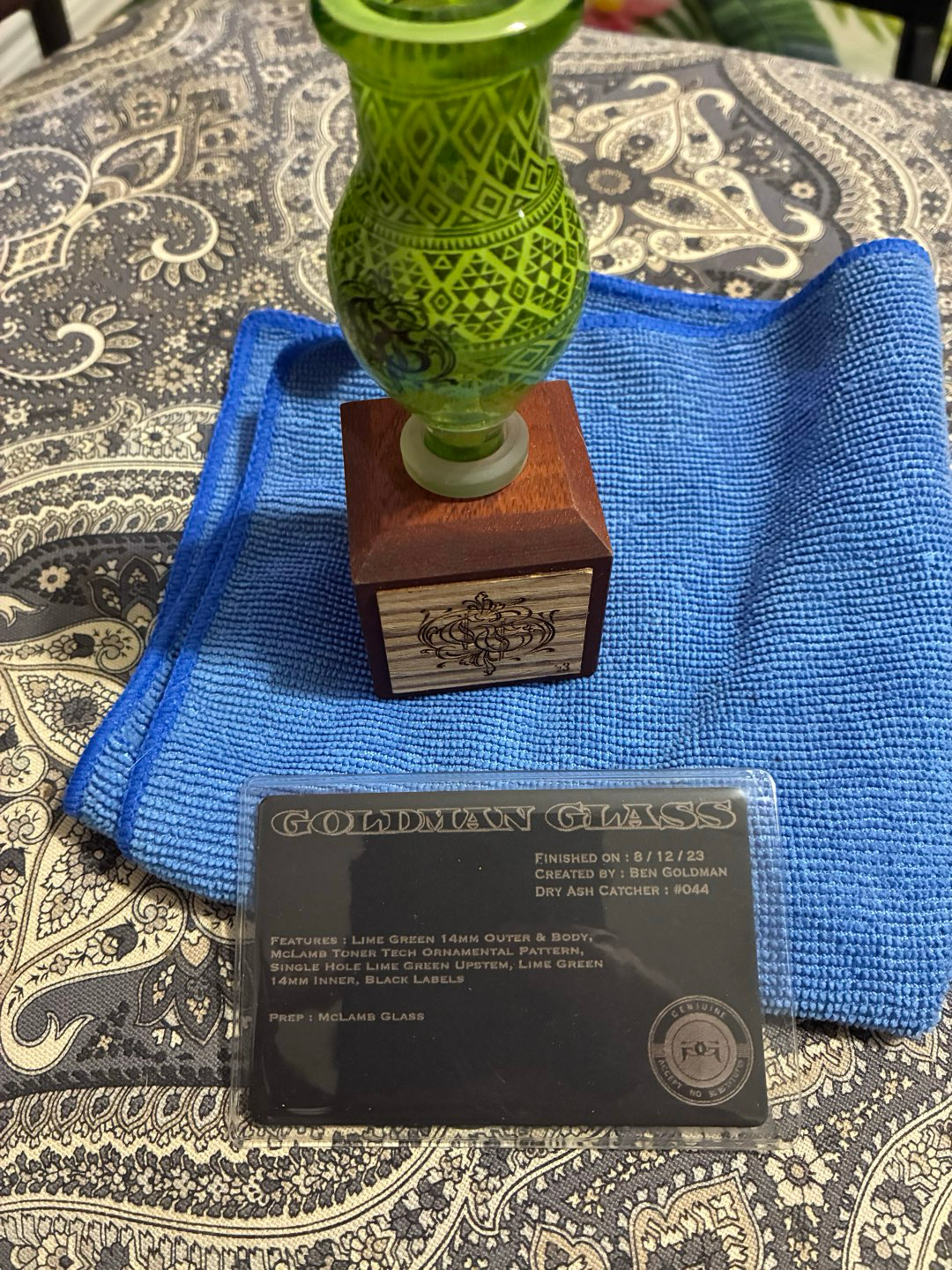 Preview pic of Goldman ash catcher with card