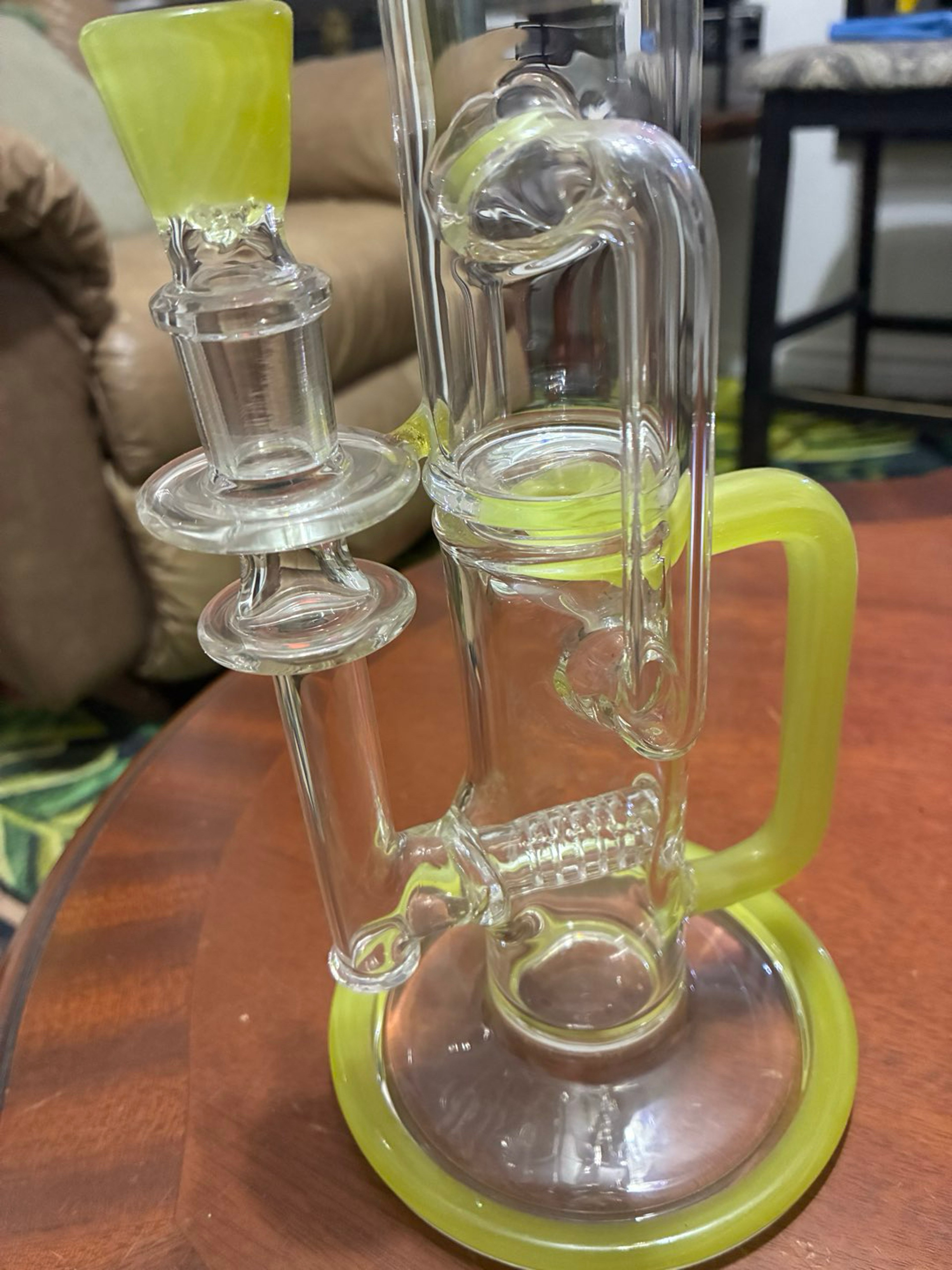 Preview pic of Ryedeyer  bong brand new