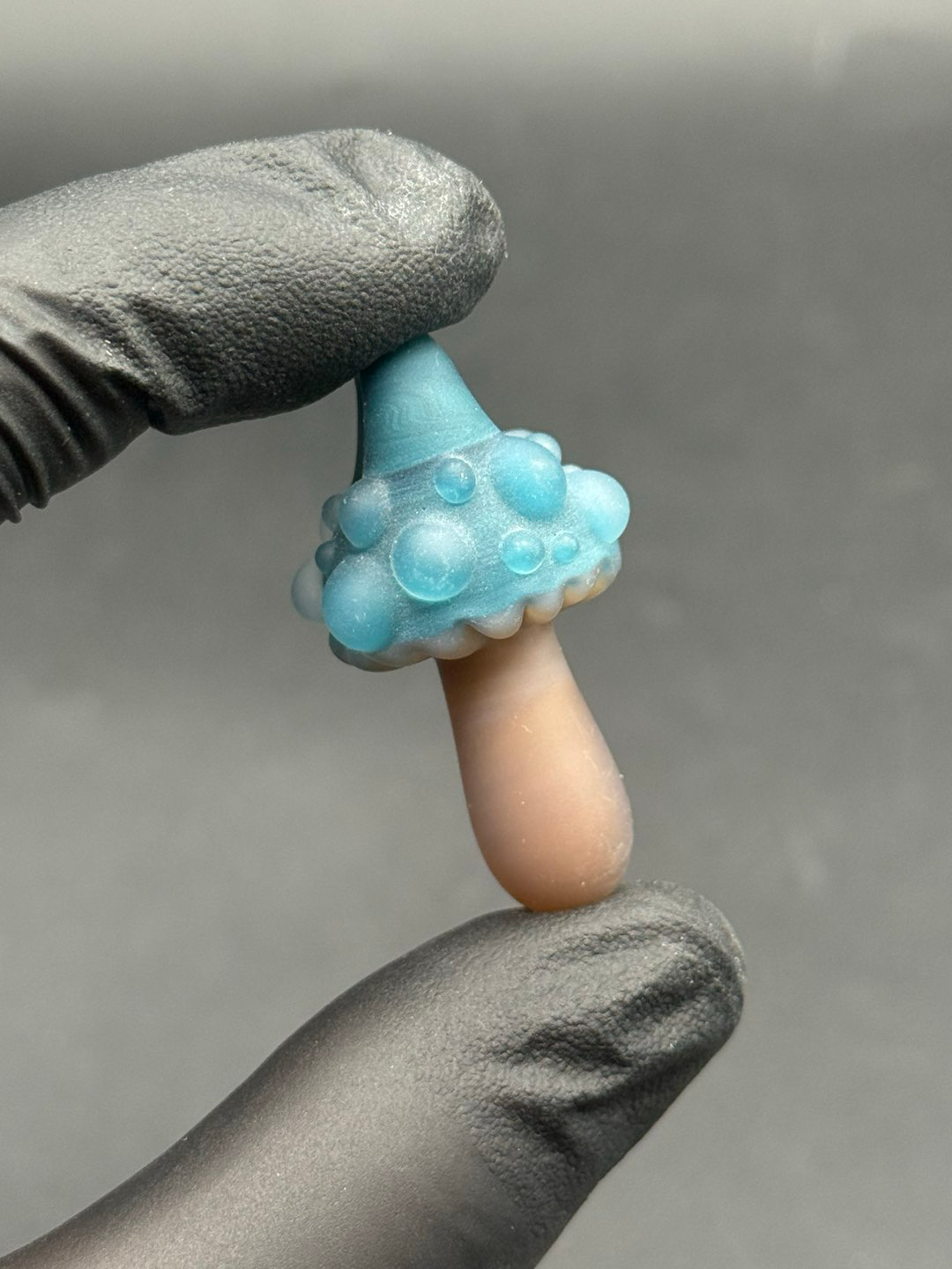 Preview pic of Mushroom pendant UV