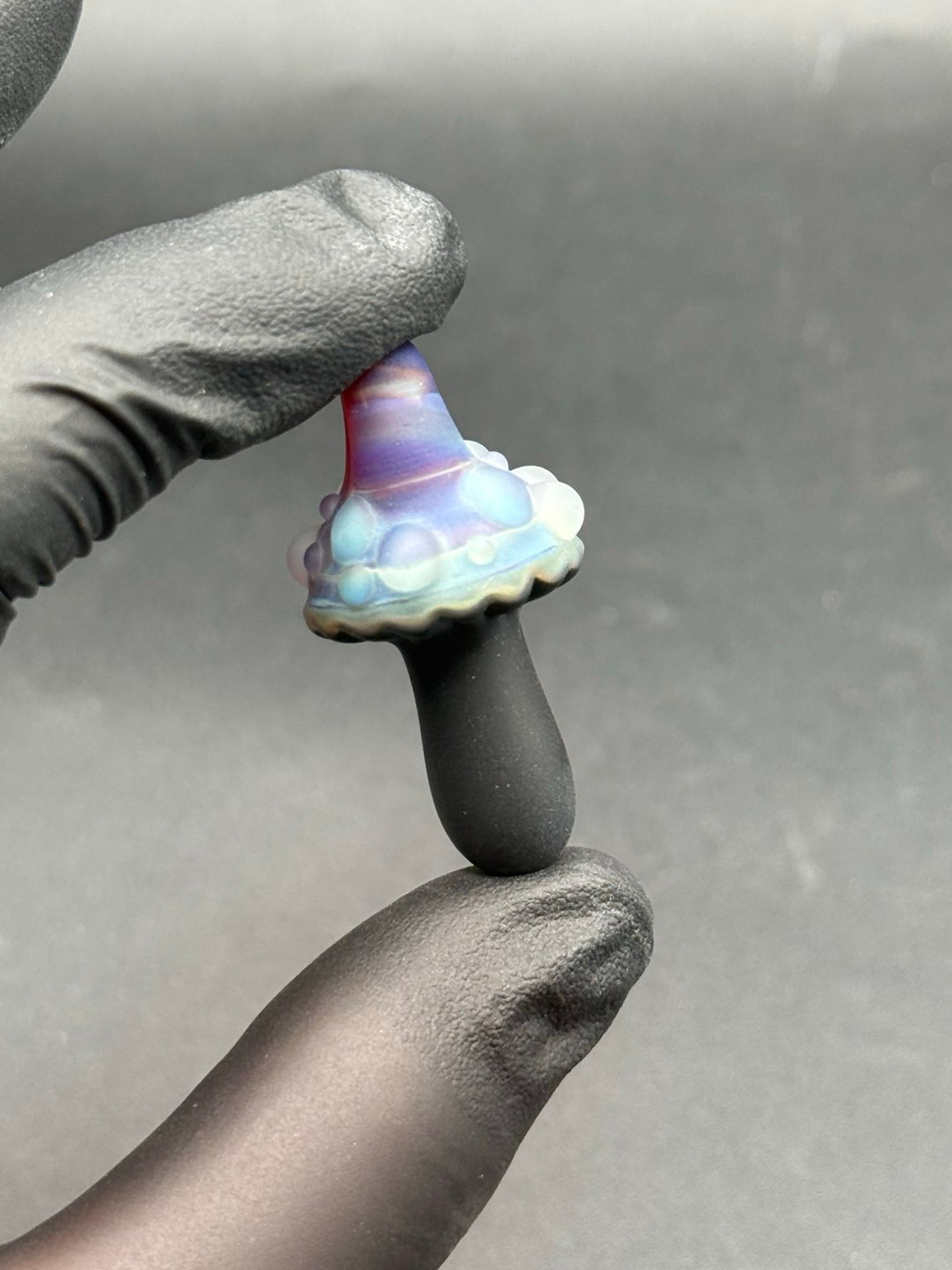 Preview pic of Mushroom pendant UV