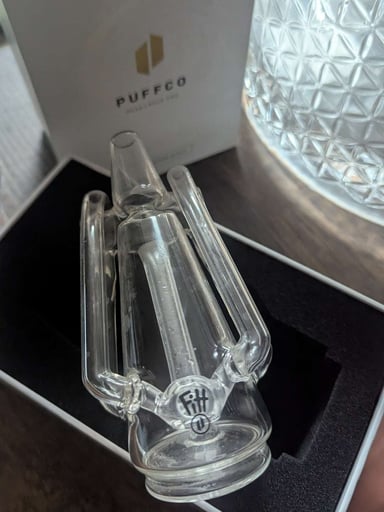Preview pic of Puffco Glass Attatchment