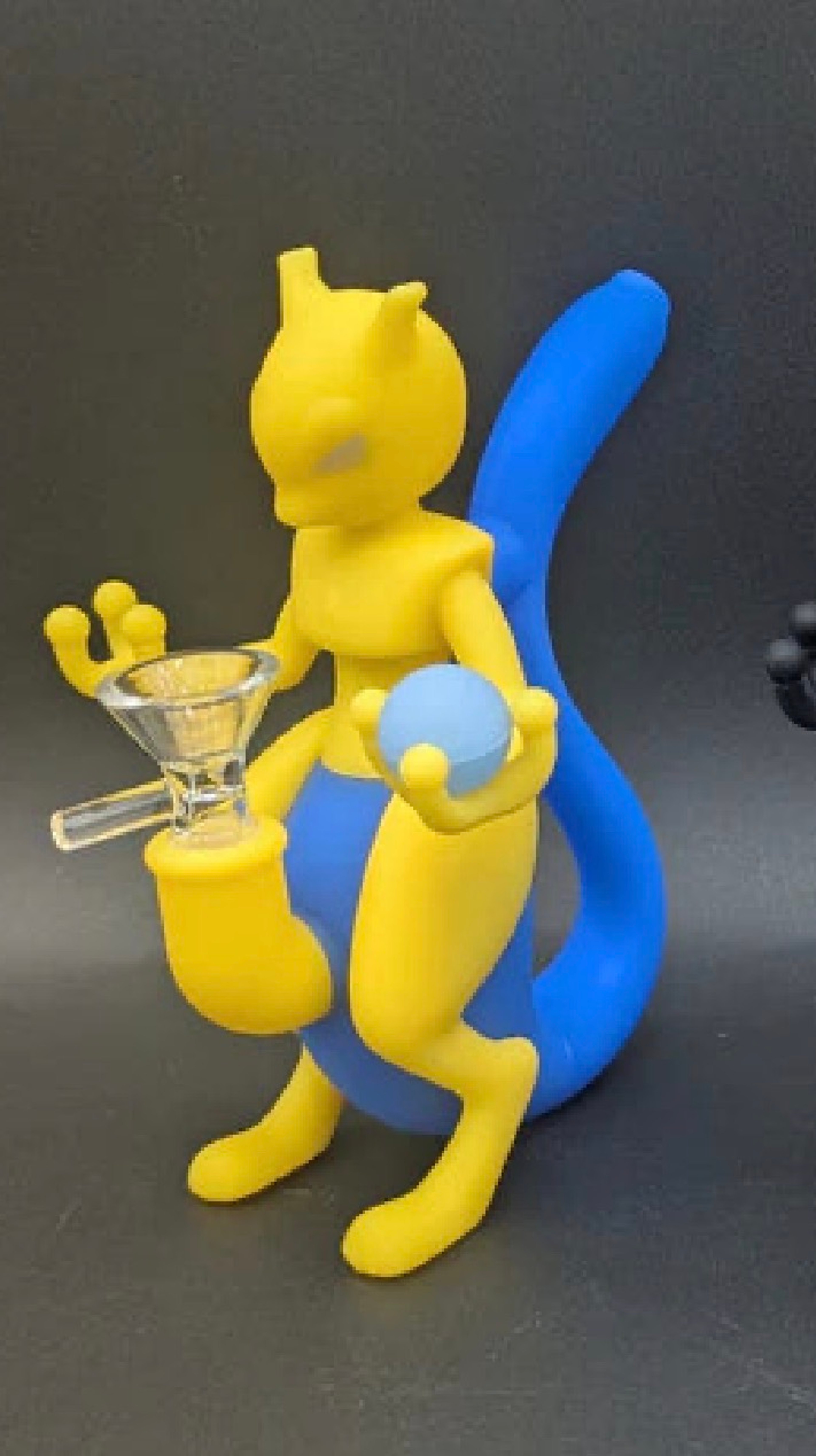 Preview pic of Silicone mewtwo