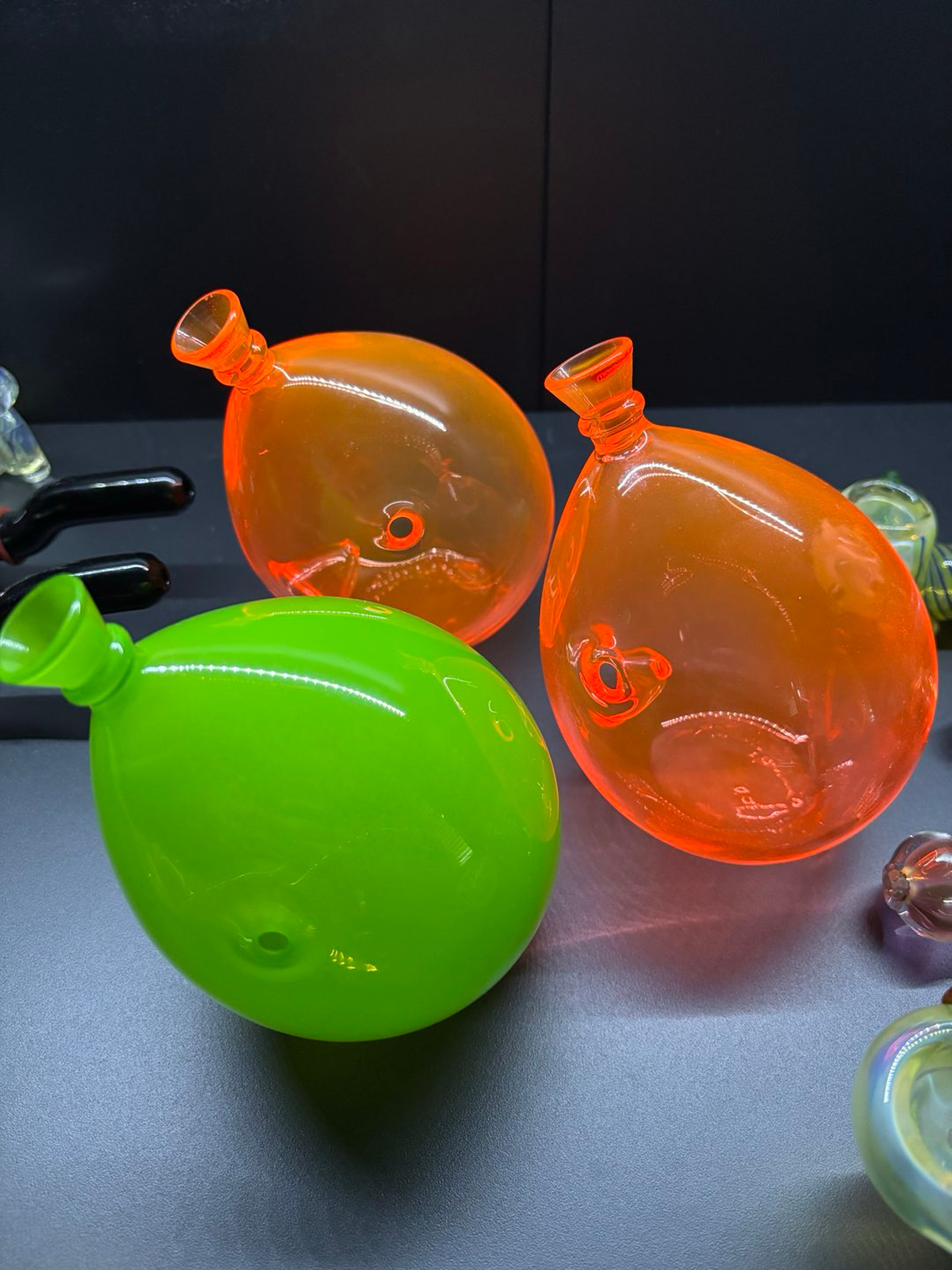 Preview pic of Glass balloon pipe
