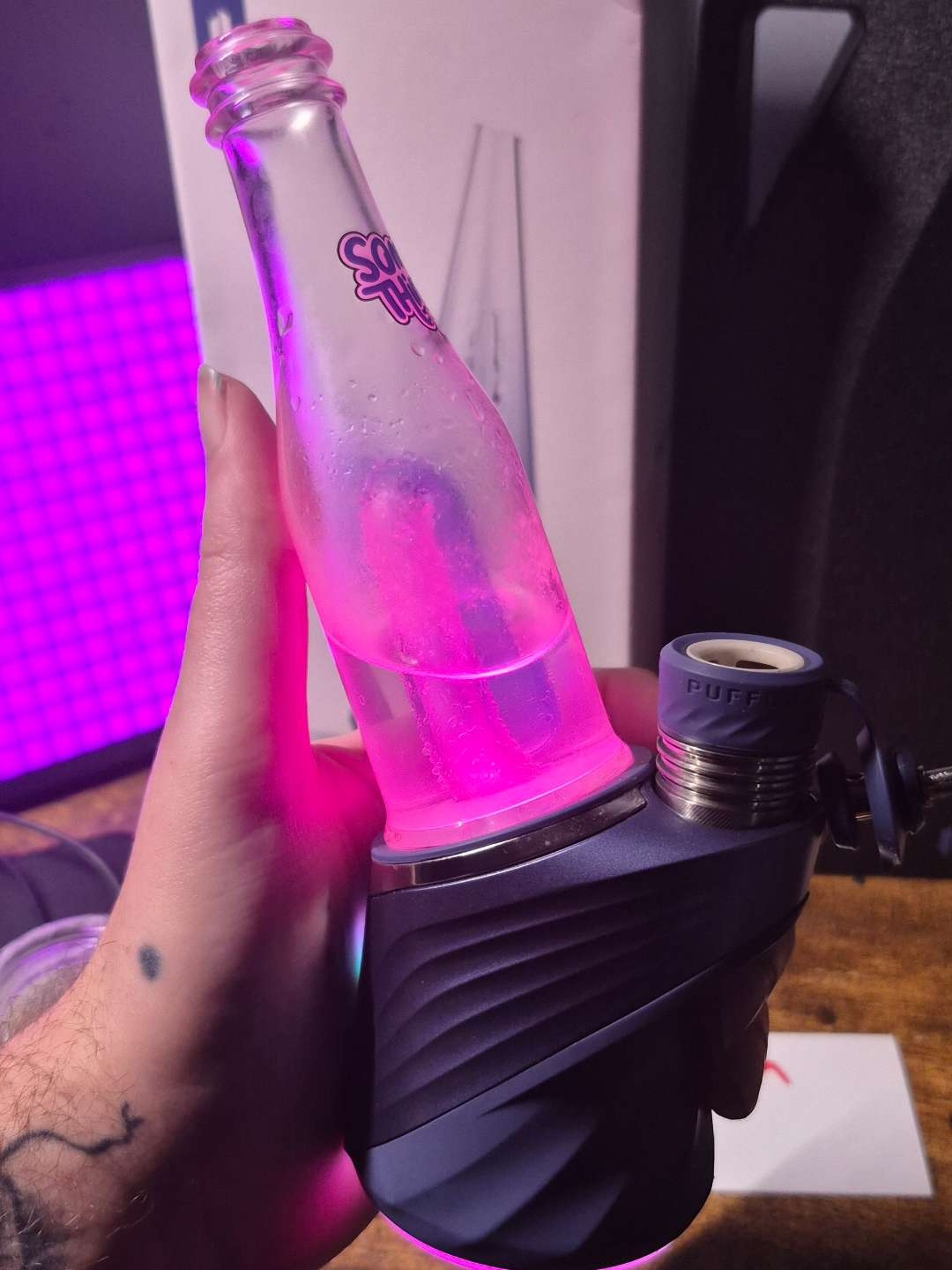 Preview pic of Puffco peak pro storm