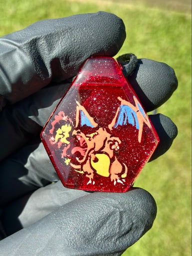 Preview pic of Pokemon Charizard pendant