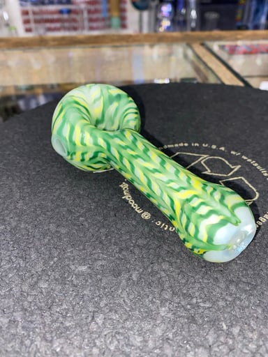 Preview pic of Green Waves Izlow Glass Sandblasted Spoon