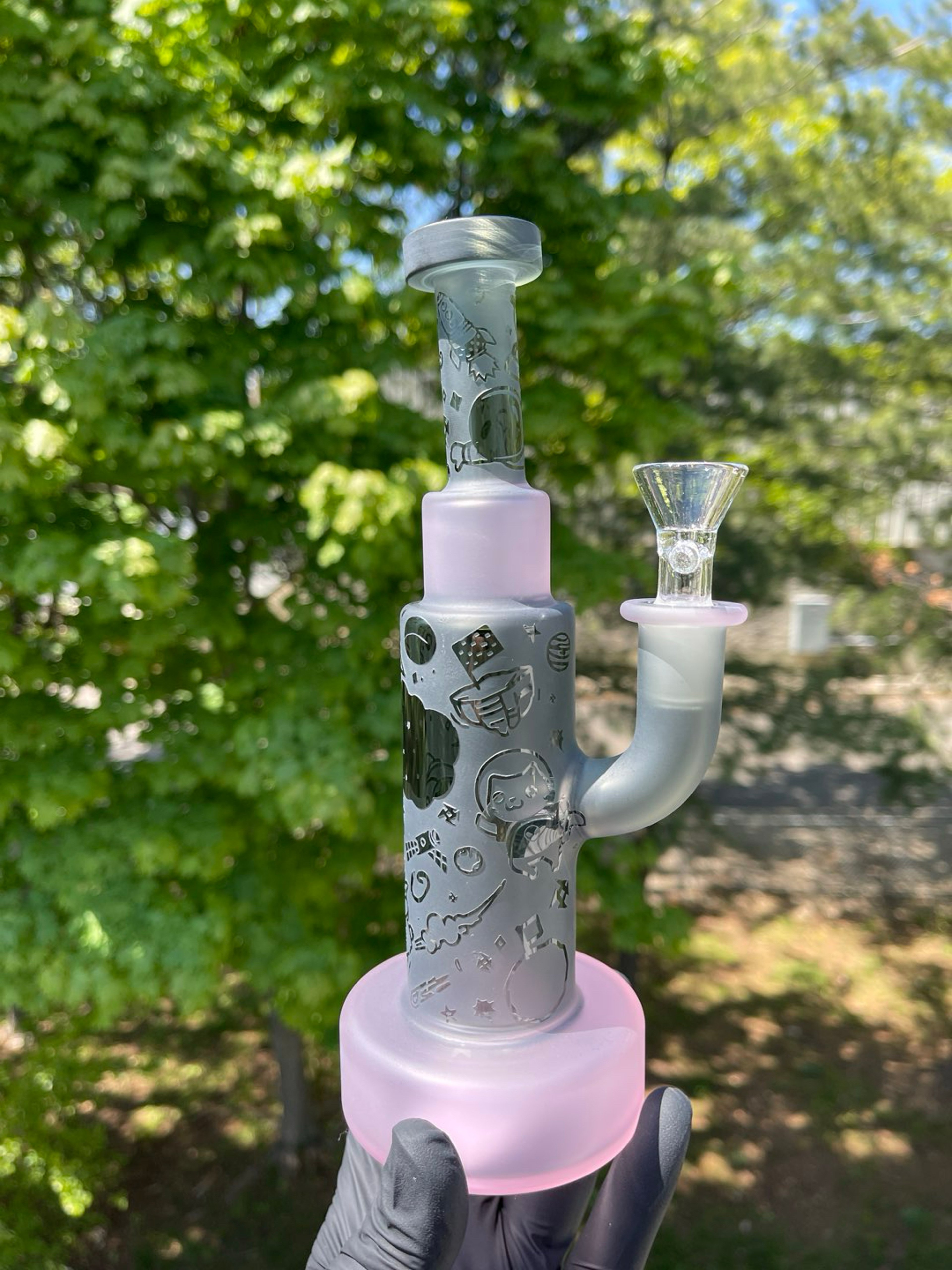 Preview pic of 9” Frosted Spaceship Piece