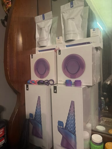 Preview pic of Sealed indiglow puffco charging dock