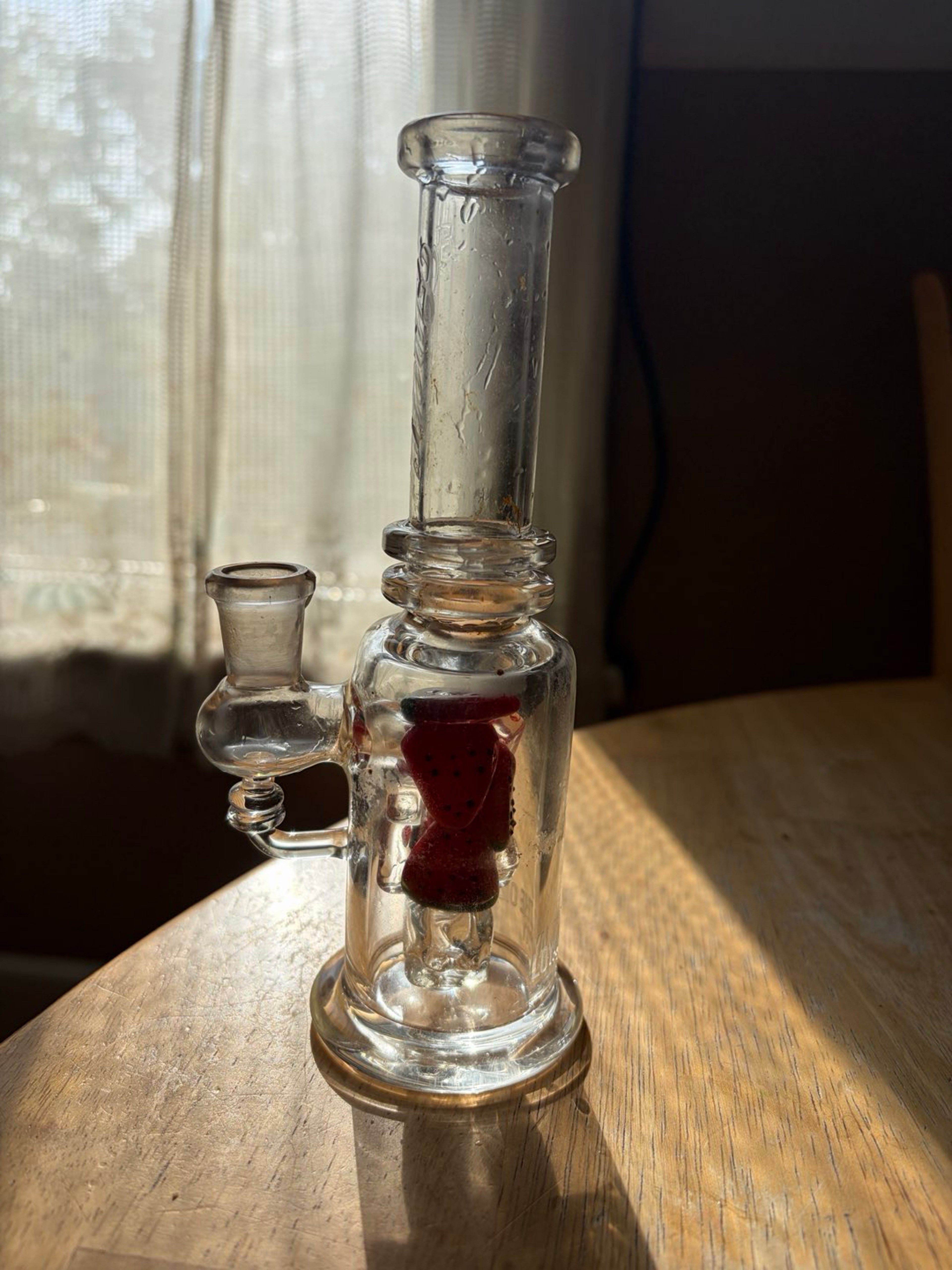 Preview pic of Eureka family and friends bong
