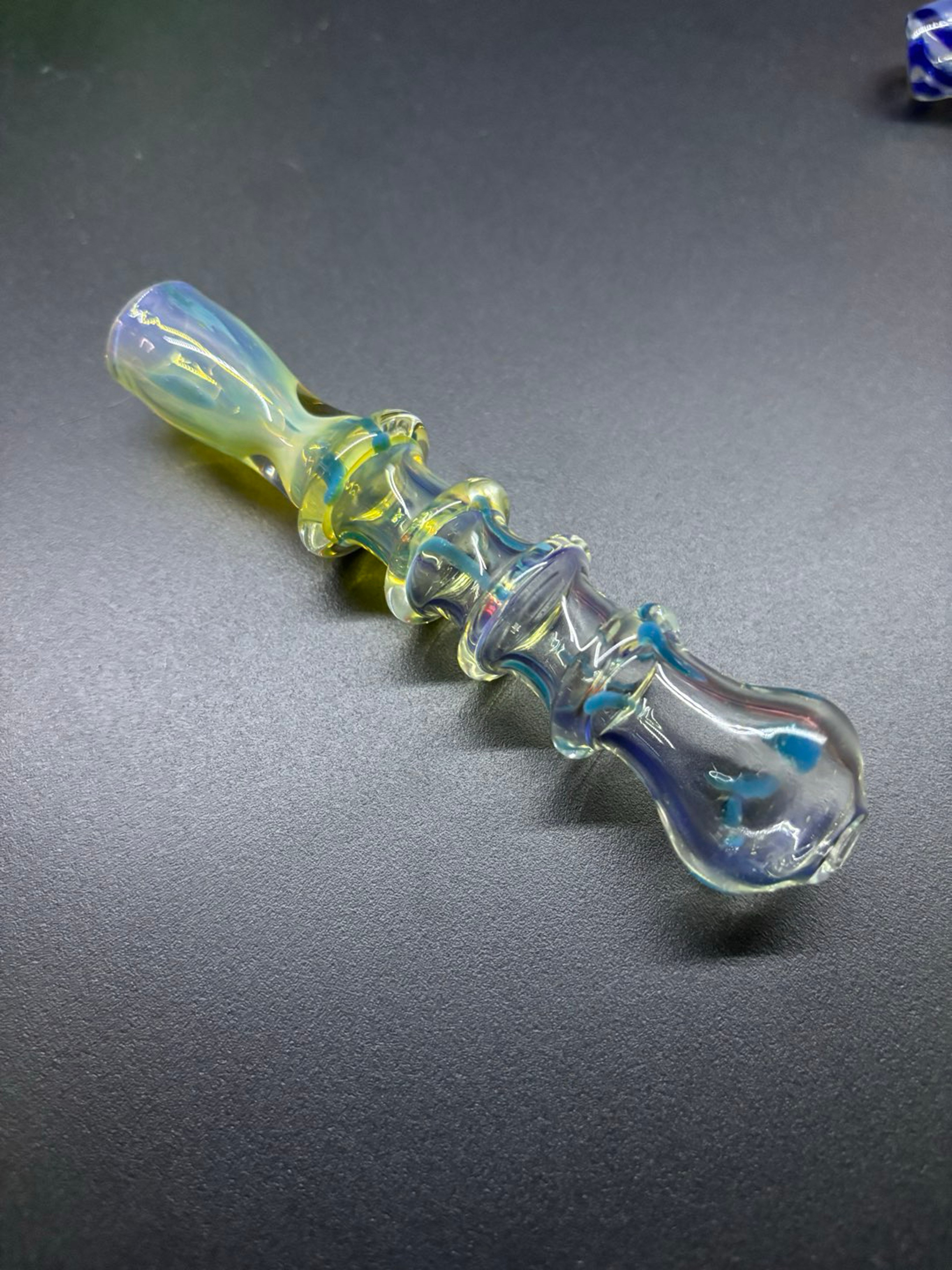 Color changing ribbed chillum image 0