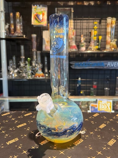 Preview pic of Blowfish Glass Fumed Beaker