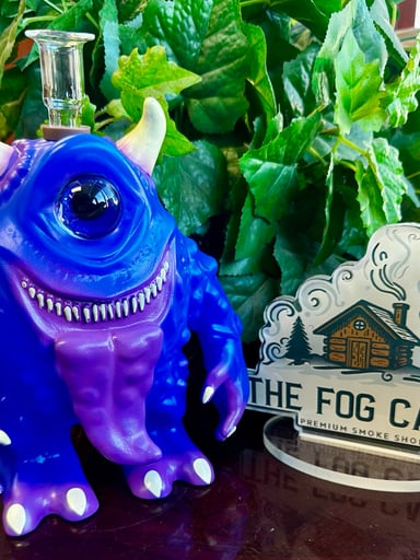 Preview pic of One Eyed Blue Monster Bong