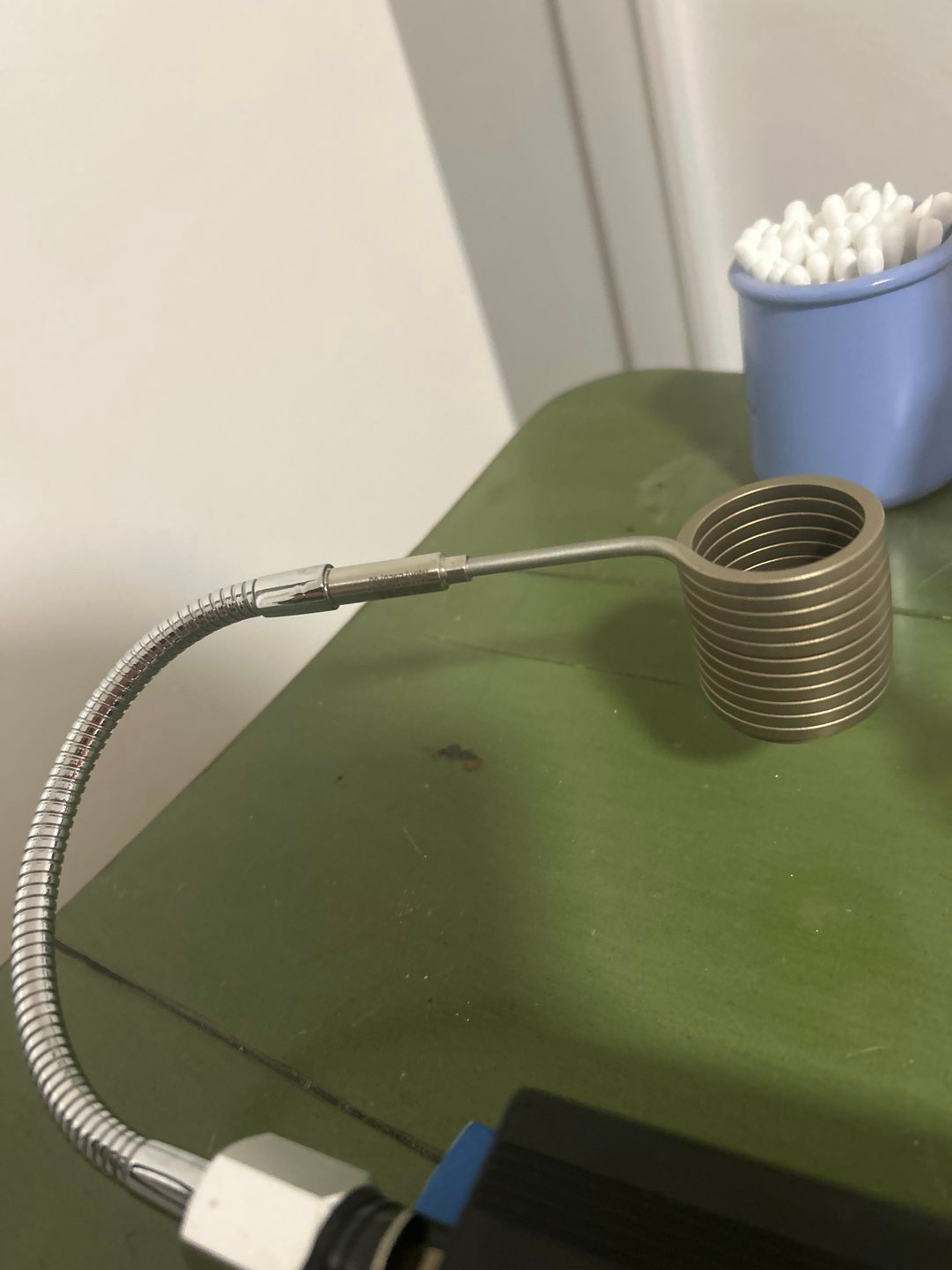 30mm wide coil gooseneck barely used image 0