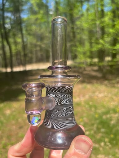 Preview pic of Blob Dylan banger hanger w/ opal