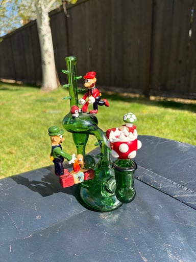 Preview pic of Mario World – Unknown American Blow
