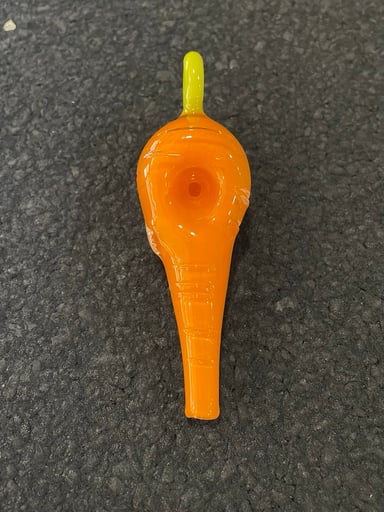 Preview pic of Carrot Pipe Pendy