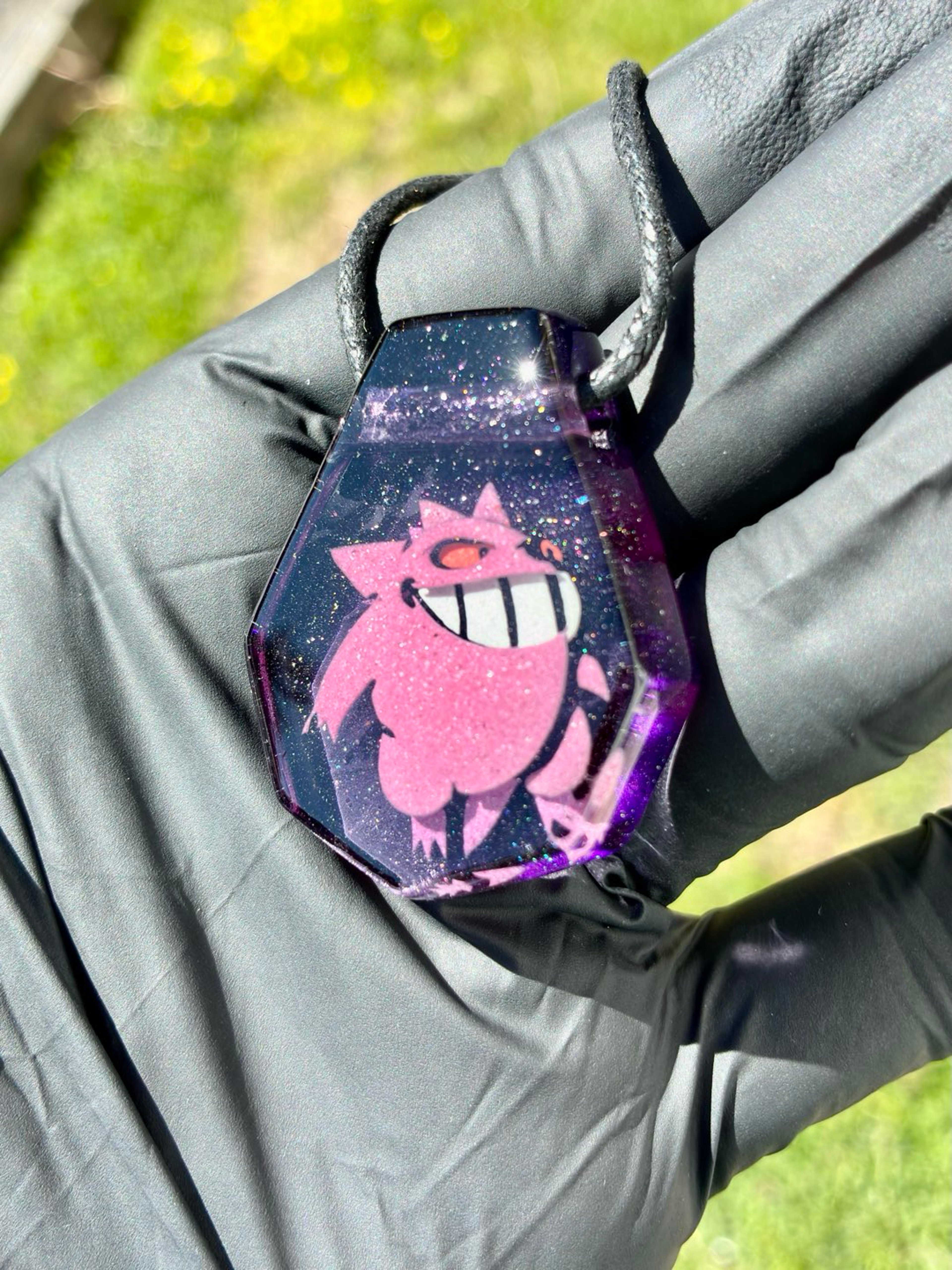Preview pic of Pokemon Gengar pendant