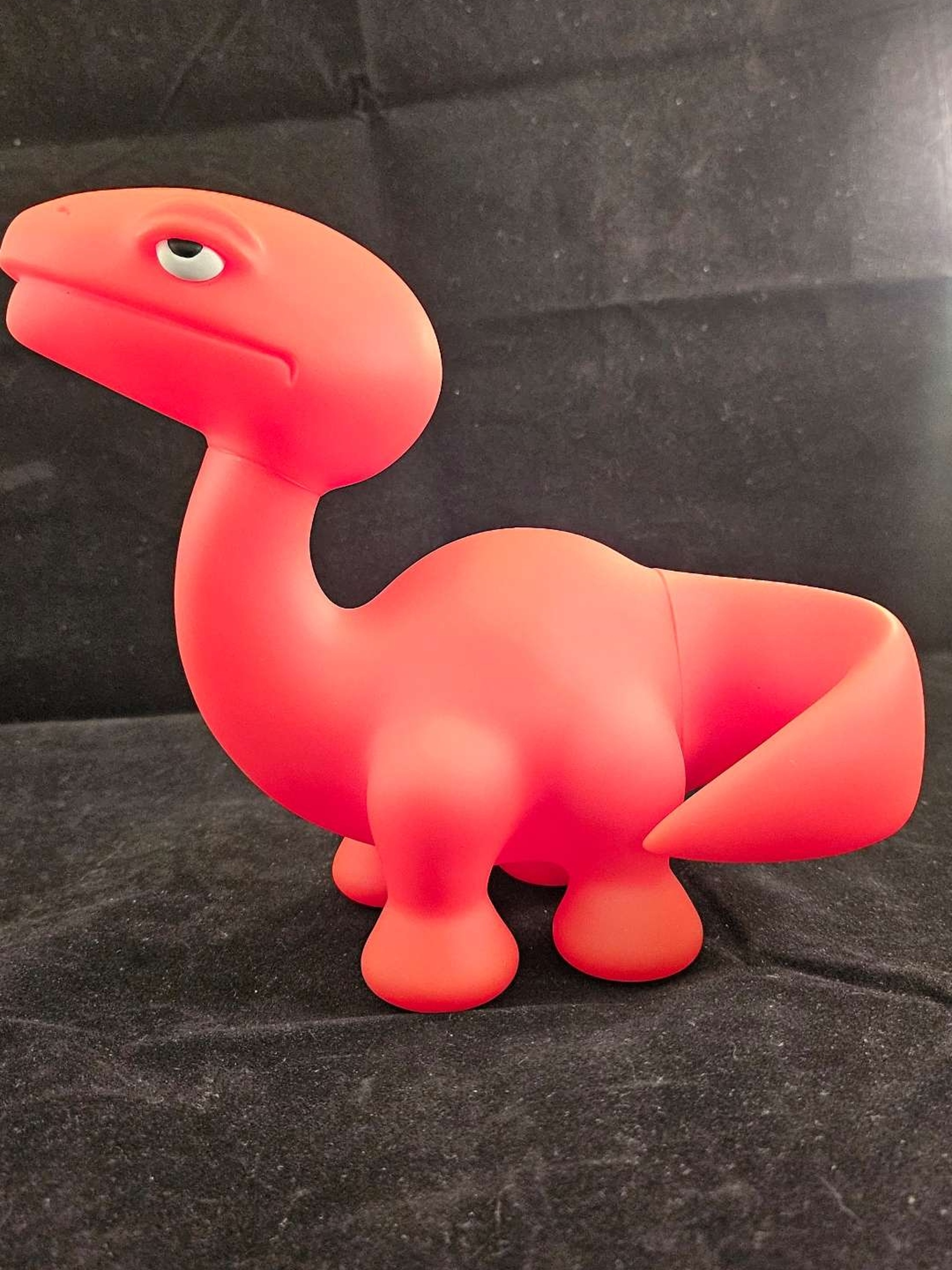 Preview pic of **SIGNED** ELBO 6IN. BRONTO IN RED. ONLY 100 MADE!