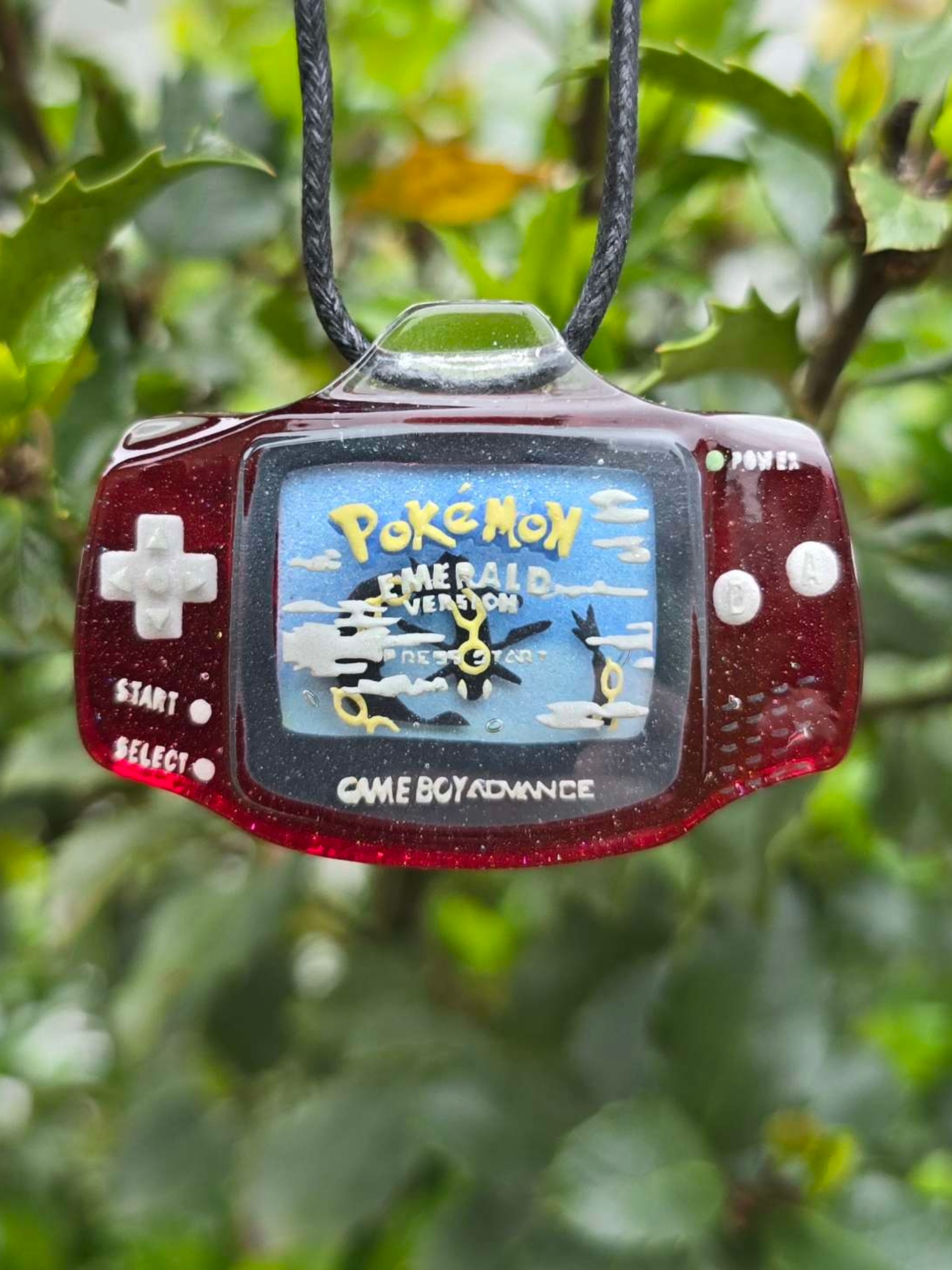 Preview pic of GBA Pokemon Emerald Rayquaza Glow UV Pendant