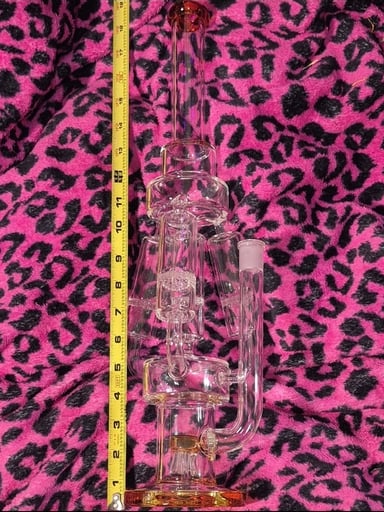 Preview pic of 18inch high Point Glass bong