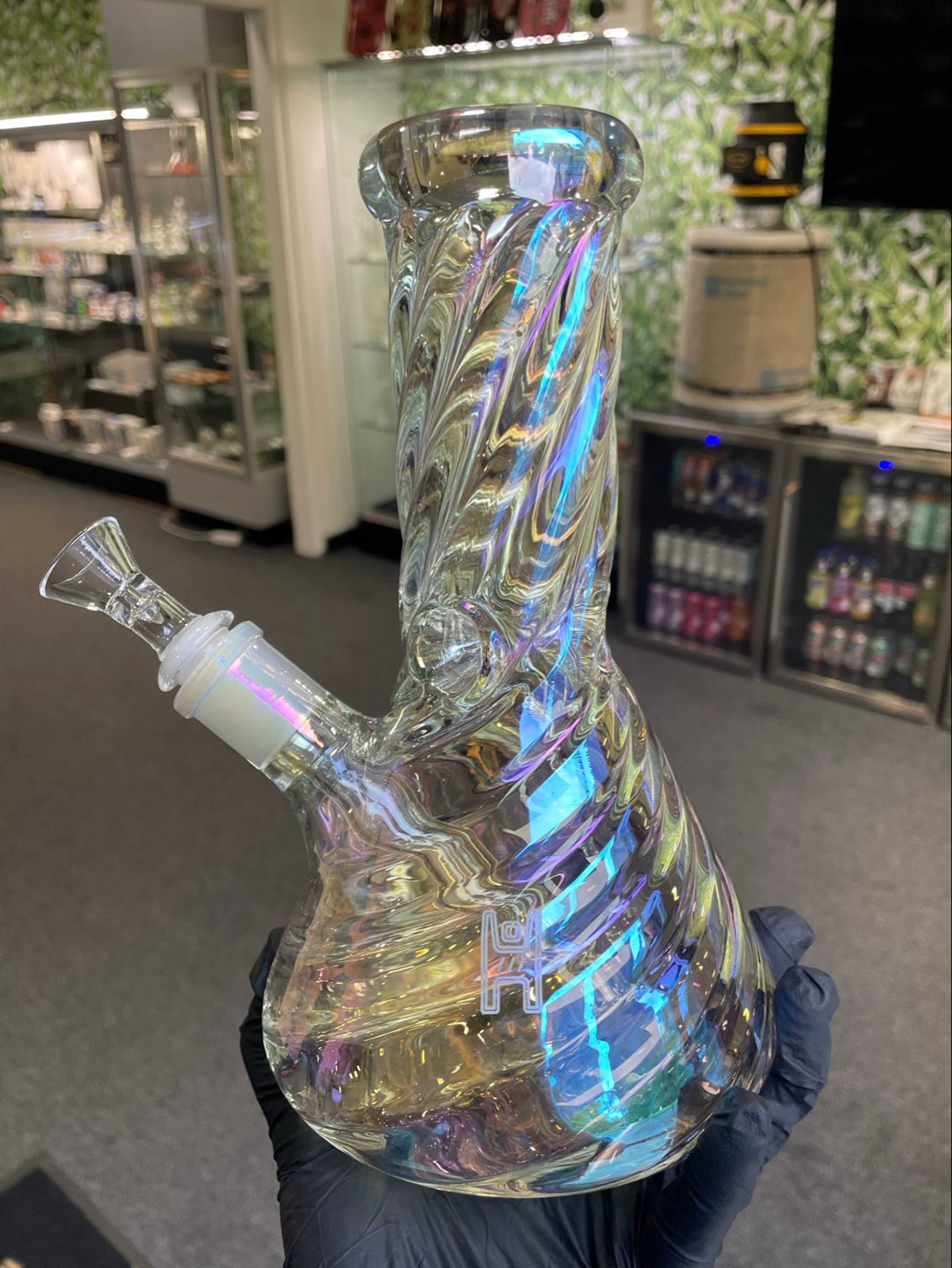 9” Twisted Iridescent Beaker image 0
