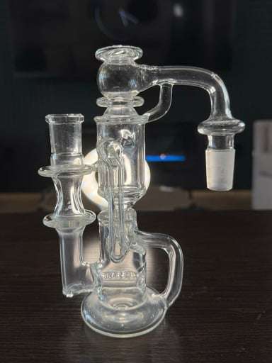 Preview pic of Ryedeyer 18mm Recycler Ash Catcher w/ J Hook