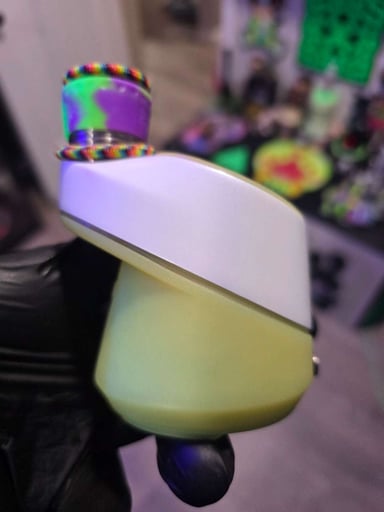 Preview pic of Neon Puffco Peak
