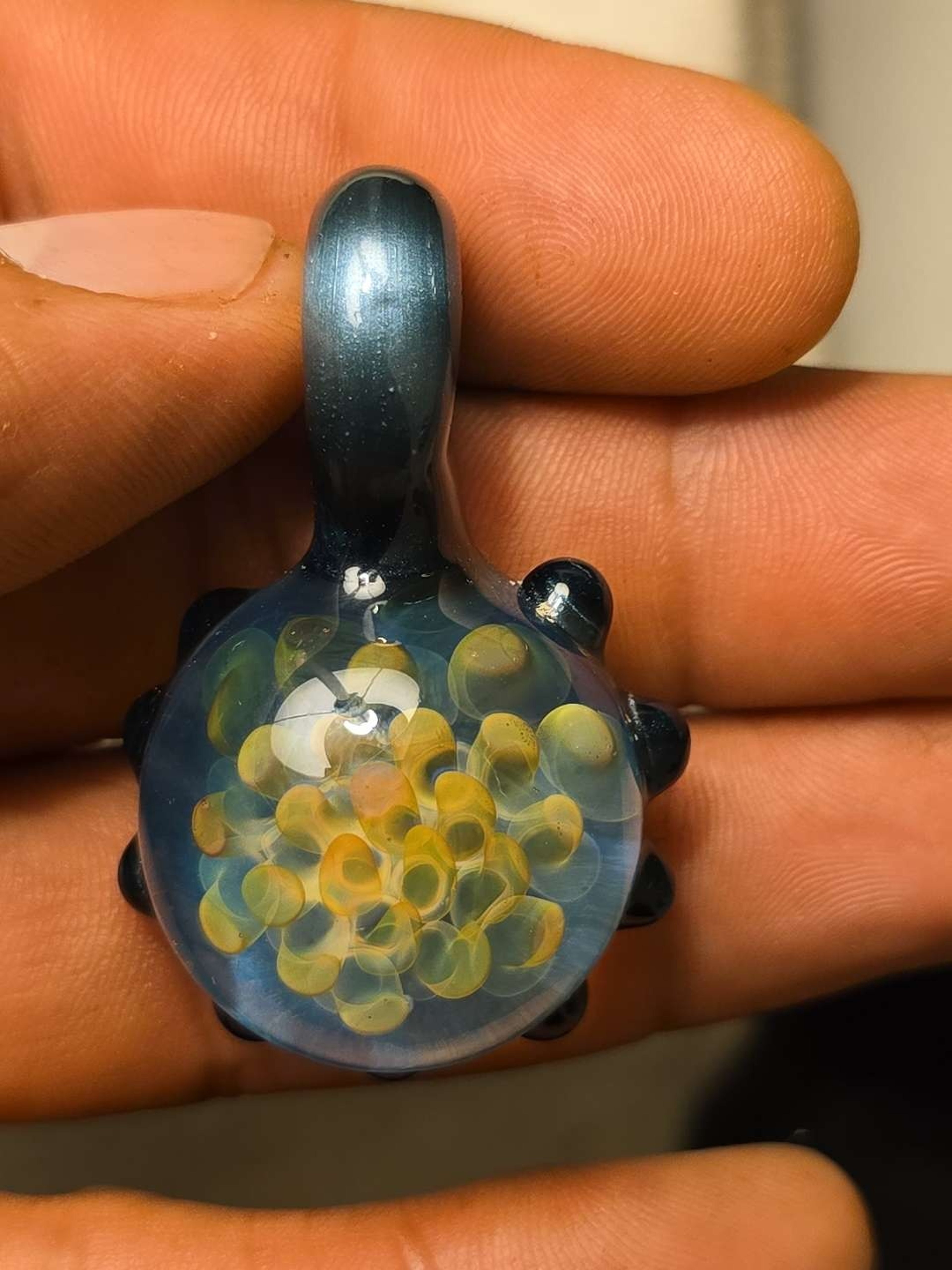 Trippy pendant image 0