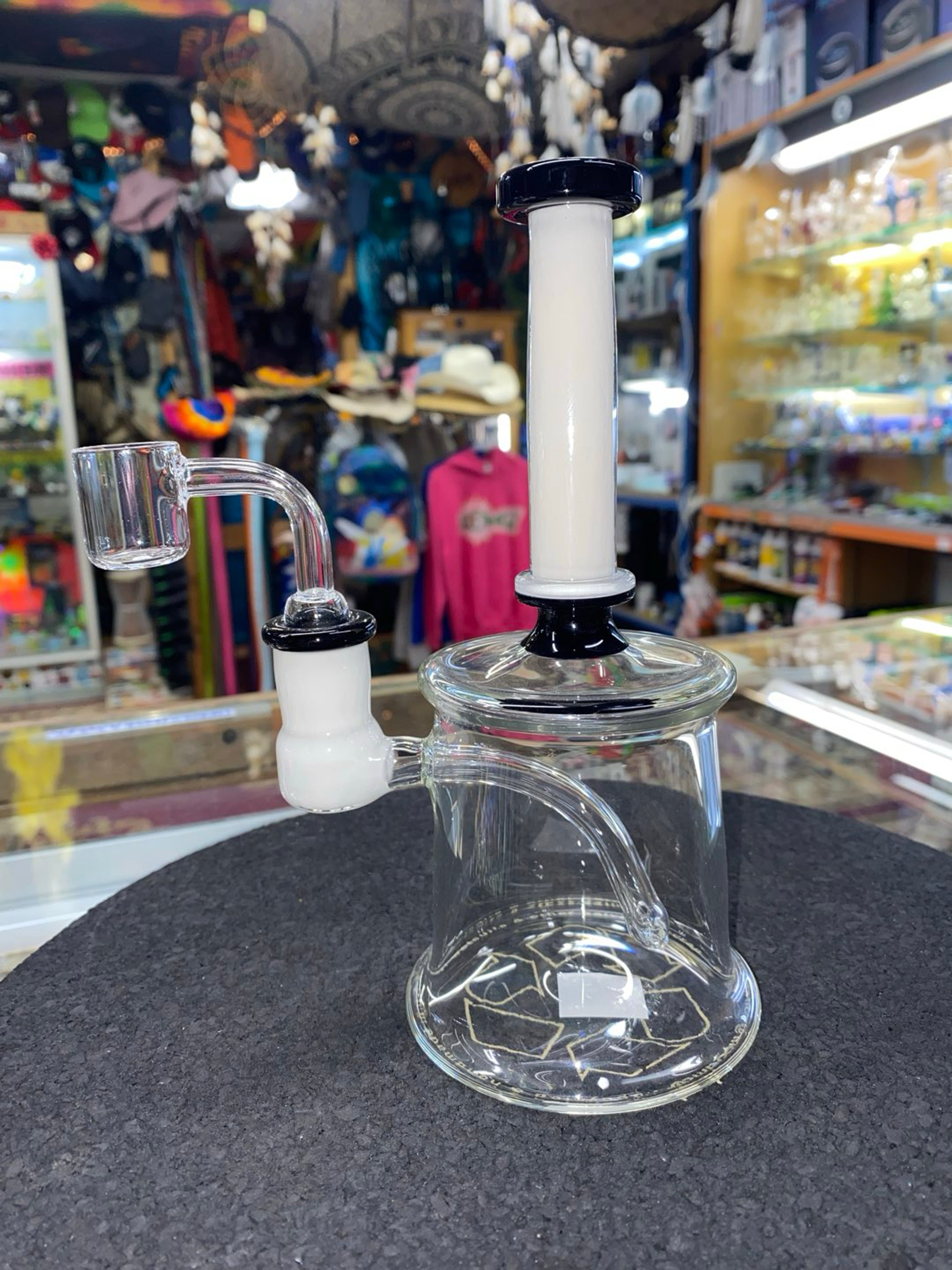 Dab Rig with Built In 3 hole Downstem image 0