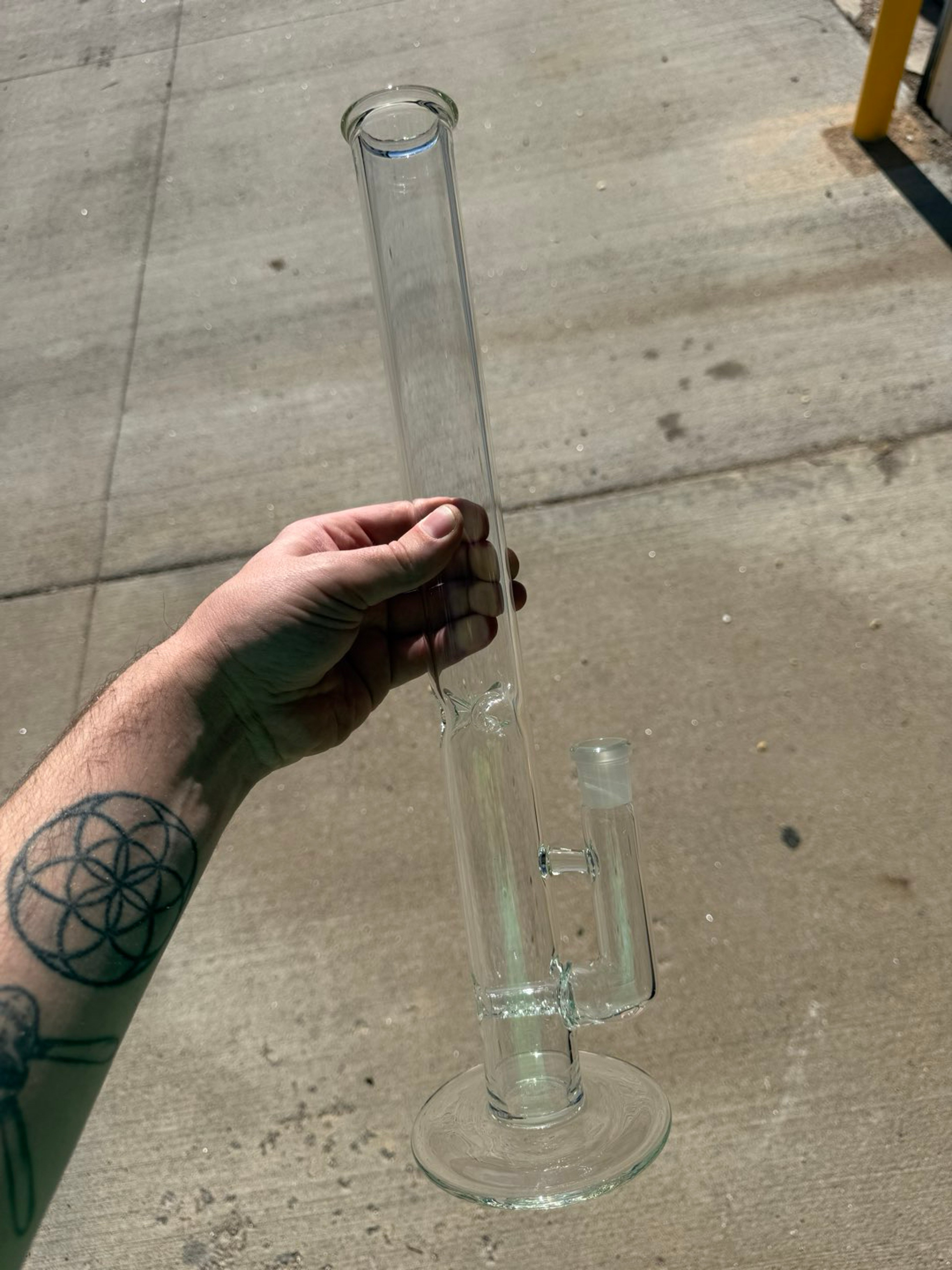 Preview pic of 2nd quality flower tube 18mm, 18” 16 hole stemline perc