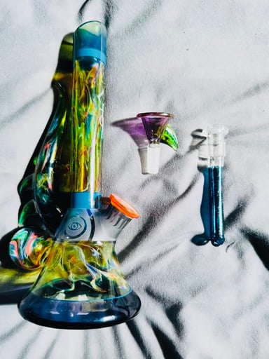 Preview pic of RARE JDZ FULLY WORKED UV ACCENT BEAKER 10mm