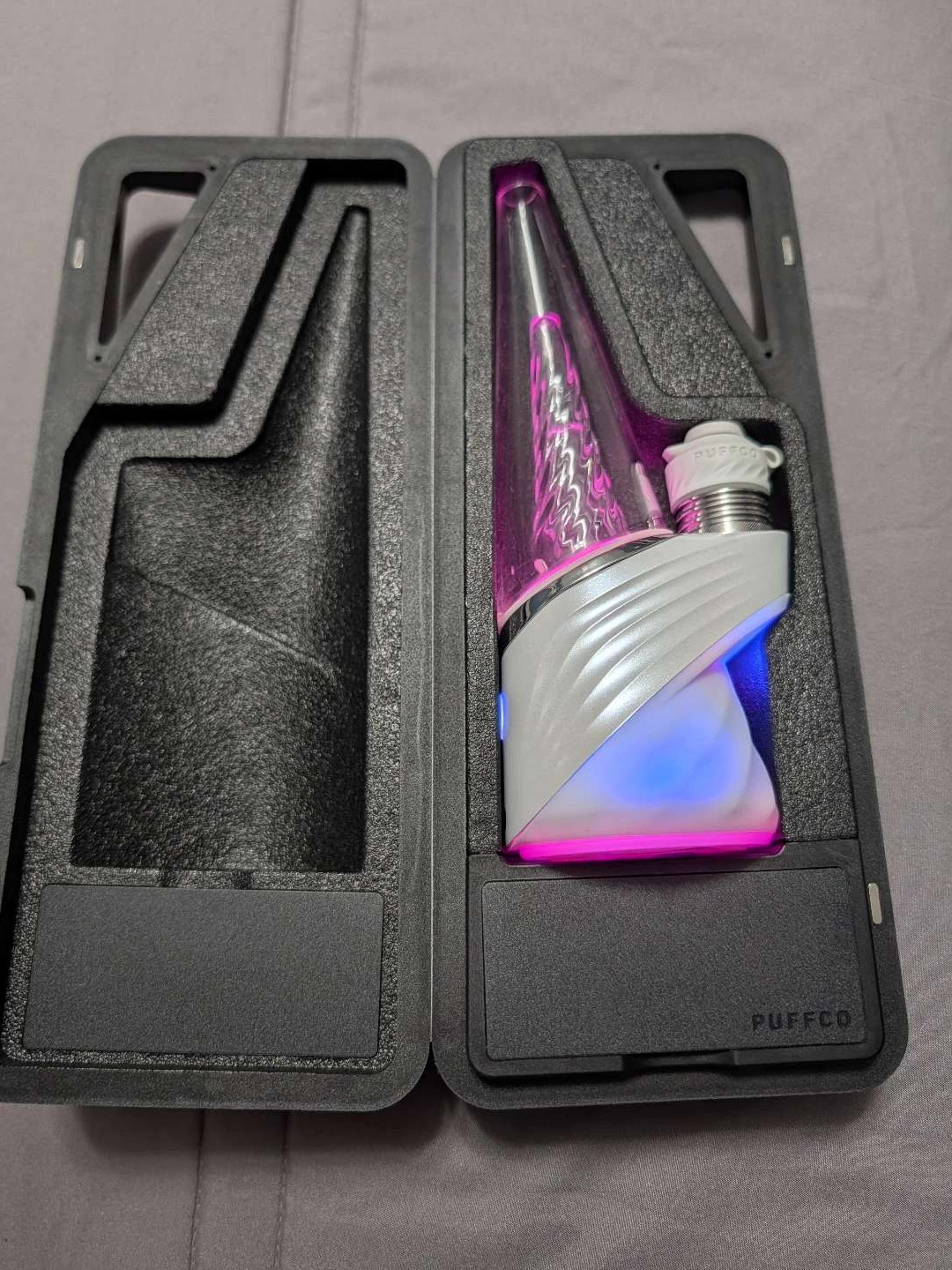 Preview pic of Like New Puffco Peak Pro 3DXL Pearl