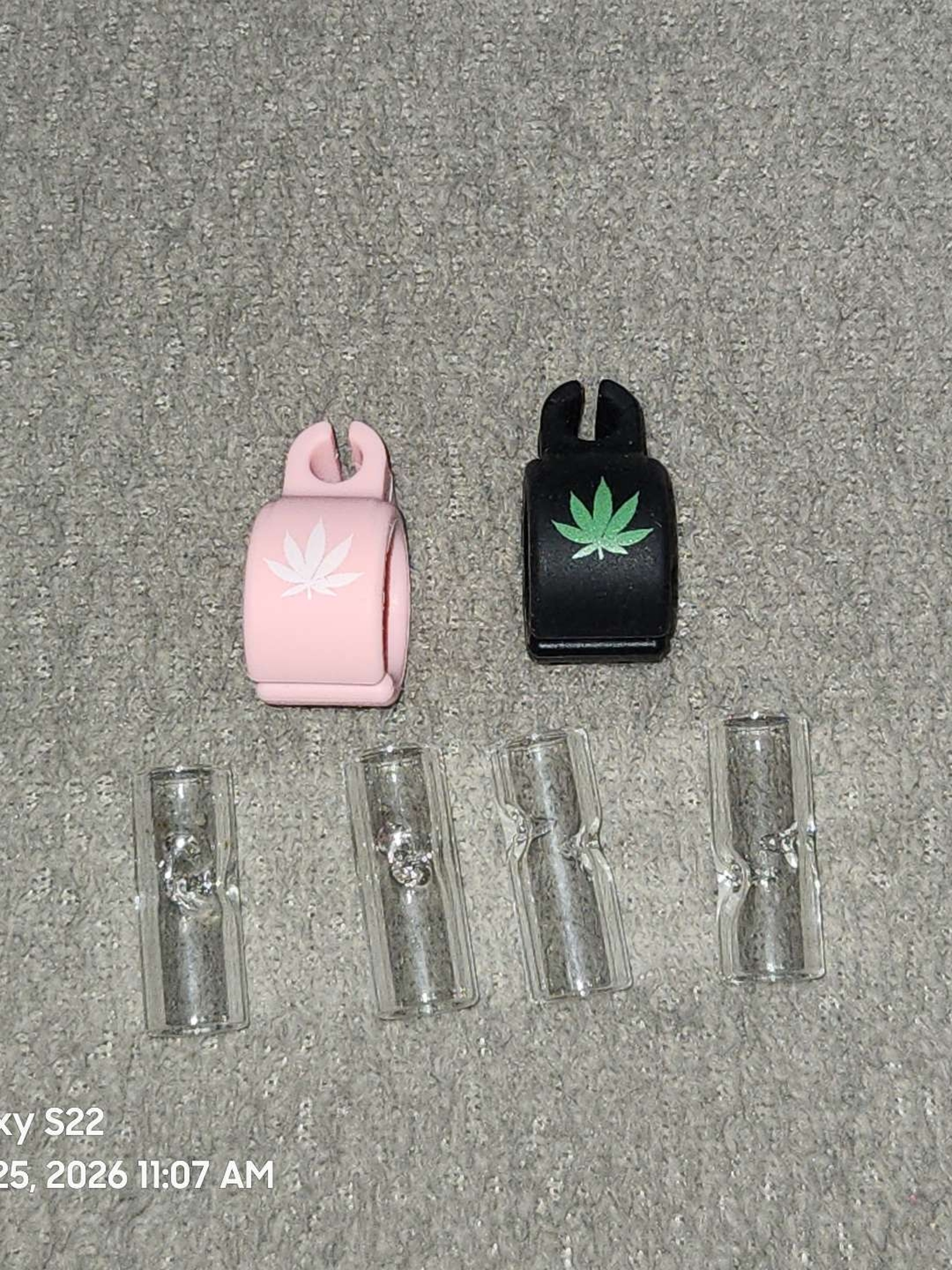 Preview pic of 2 silicone joint holders rings and 4 J tips