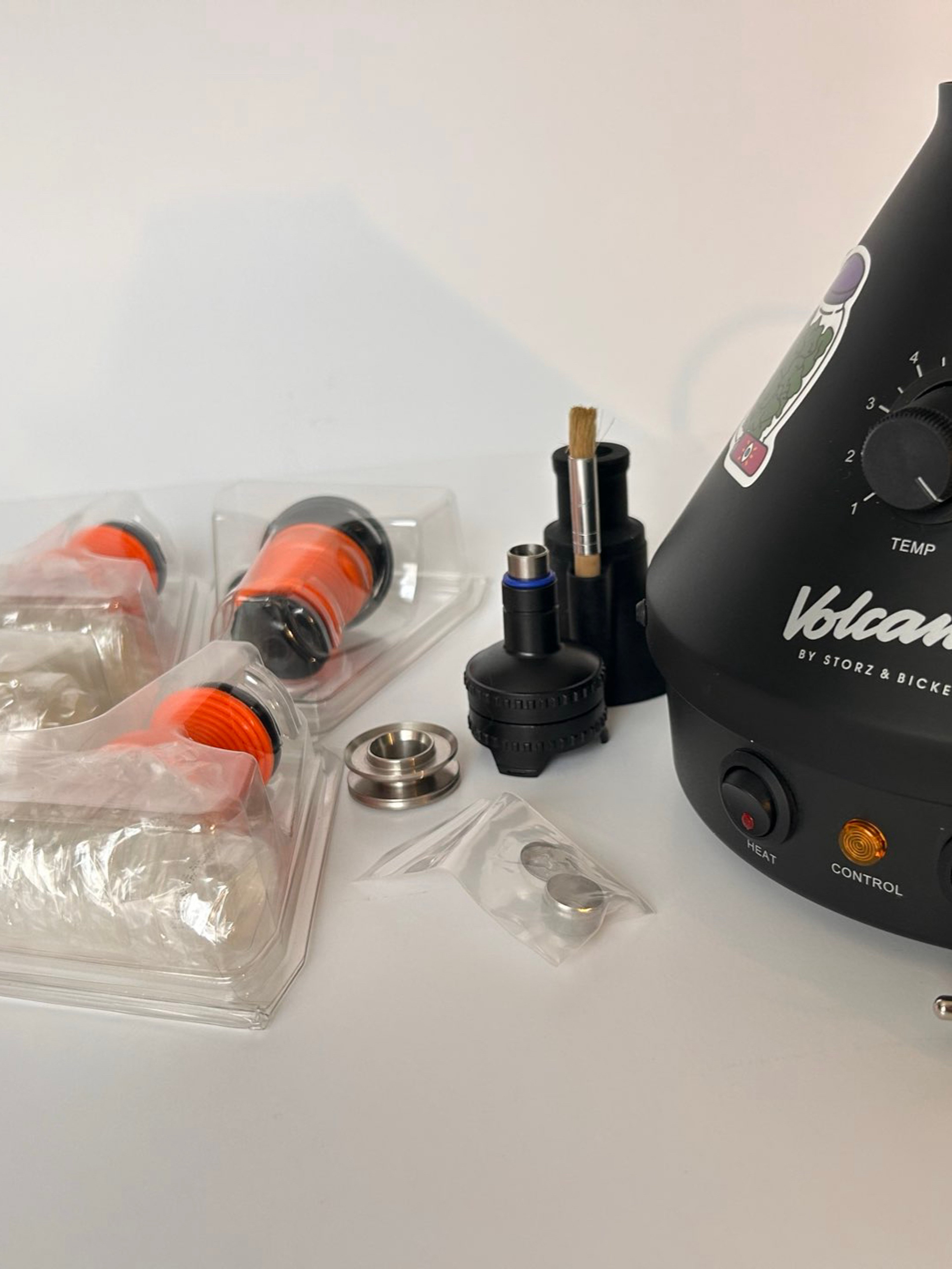 Preview pic of Volcano Classic Onyx $250 OBO + Extras