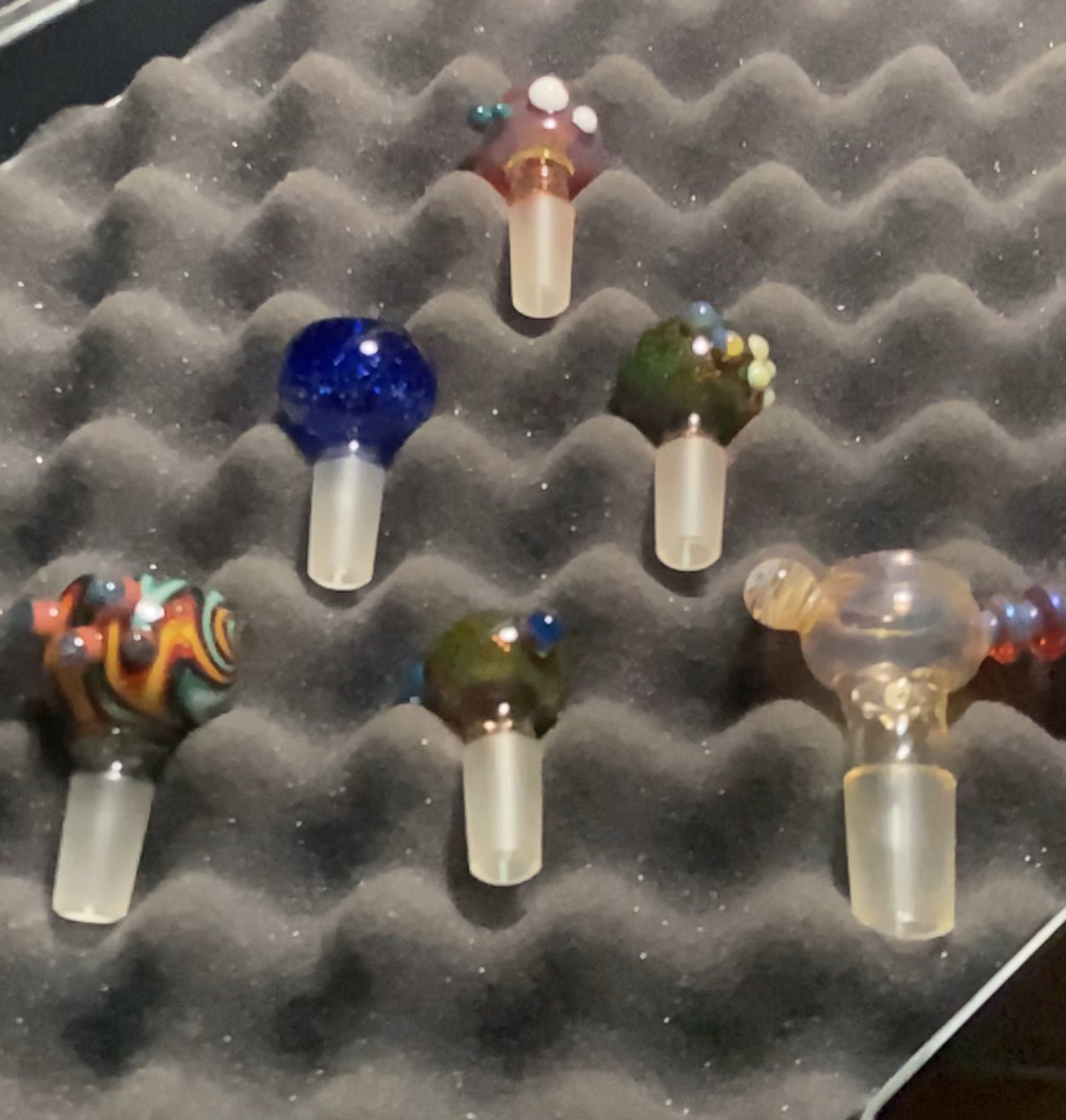 Preview pic of 6 bowls up for grabs