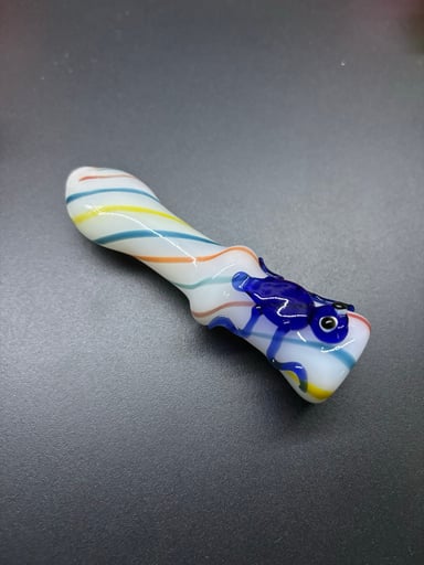 Preview pic of Line work critter chillum