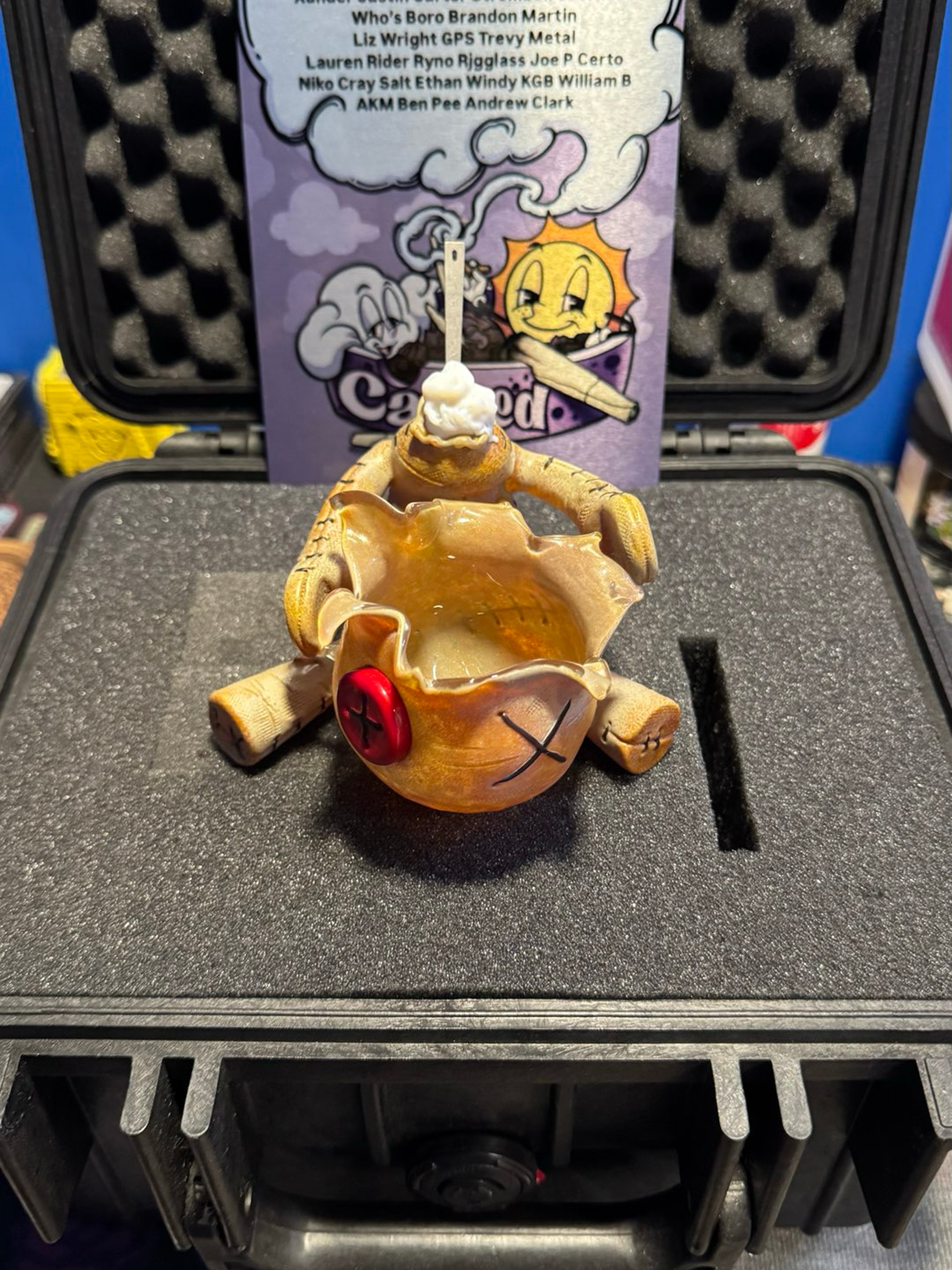 Preview pic of Cashed ash tray
