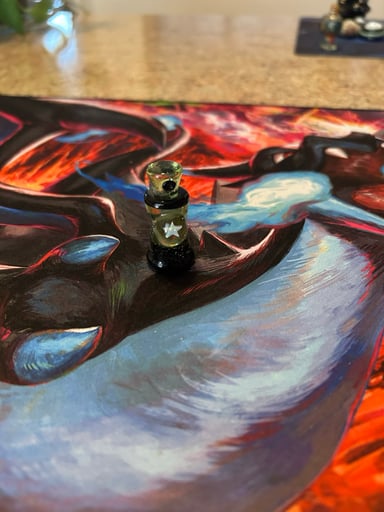 Preview pic of Spray paint can with star opal