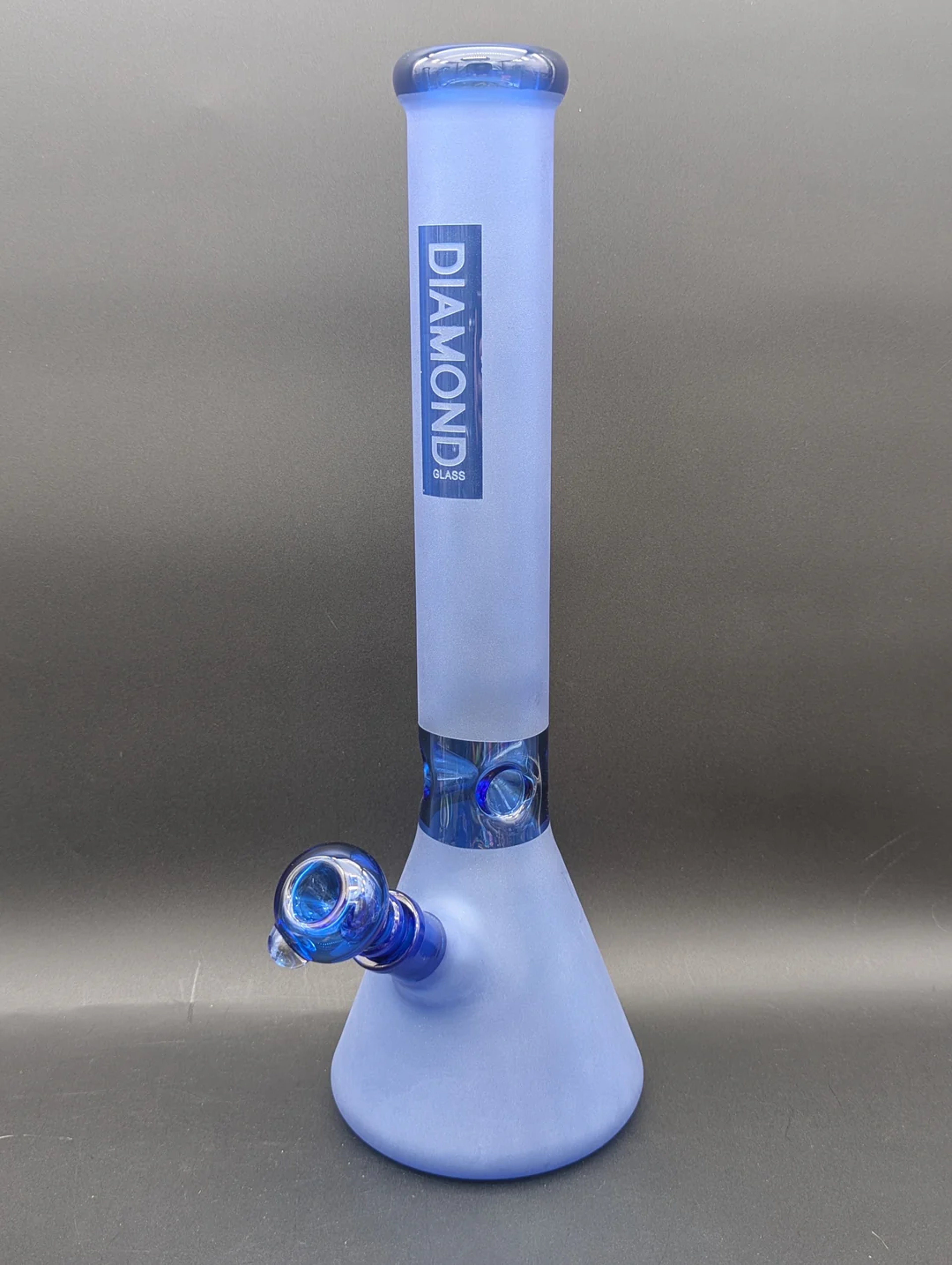 Preview pic of DIAMOND GLASS BEAKER WATER PIPE - 16" / 14MM