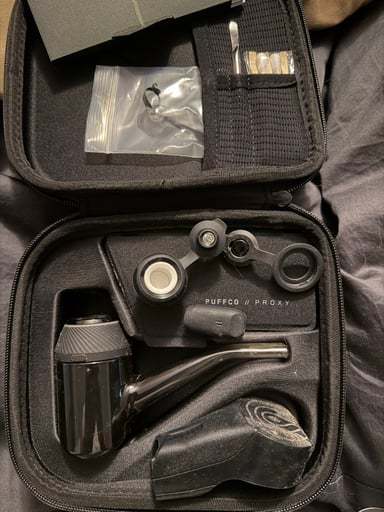 Preview pic of Puffco proxy with travel pack