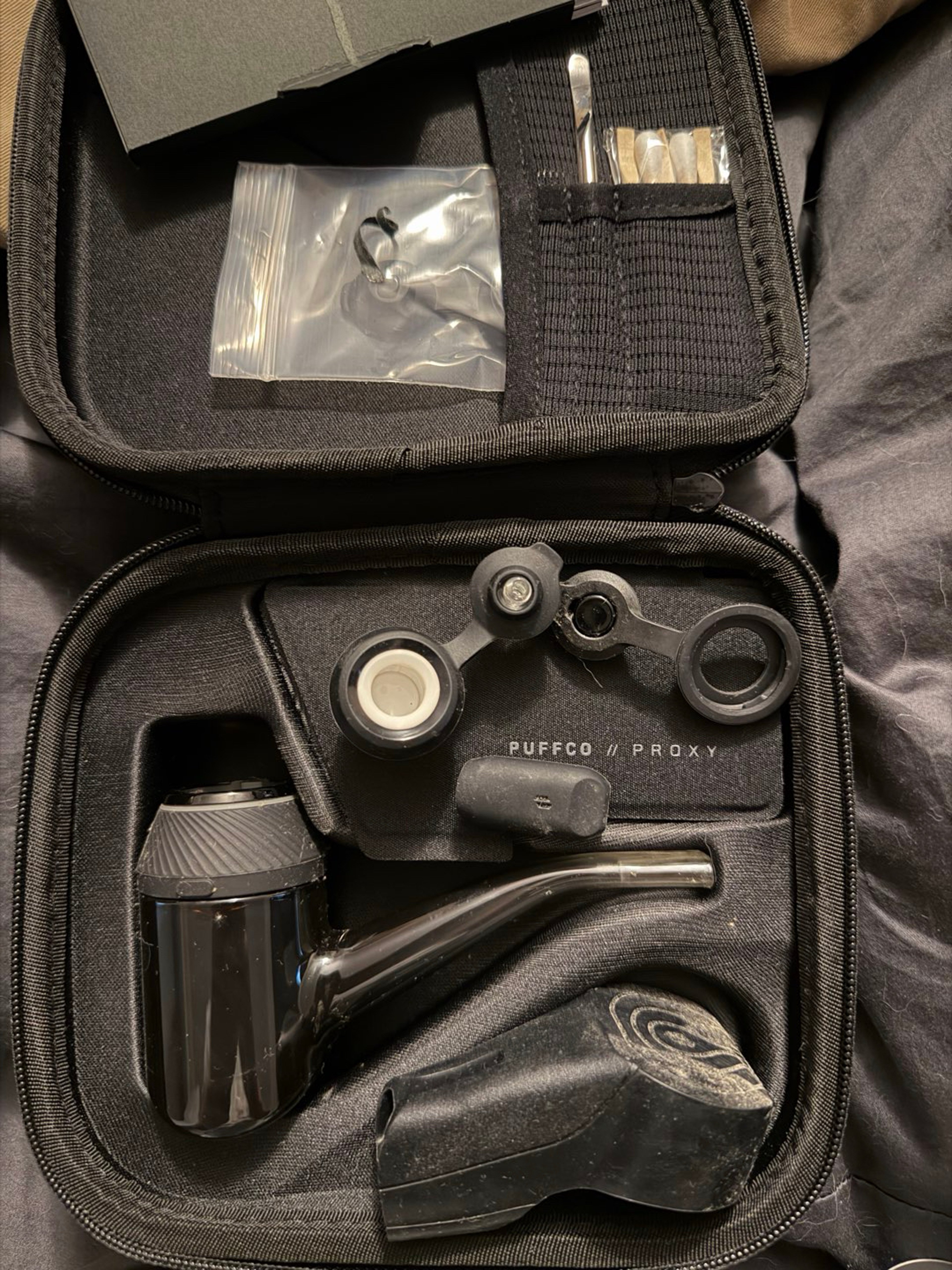 Preview pic of Puffco proxy with travel pack