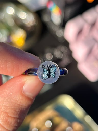 Preview pic of Ring size 4 - blue, butterfly mille (UV)