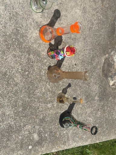 Preview pic of Bongs