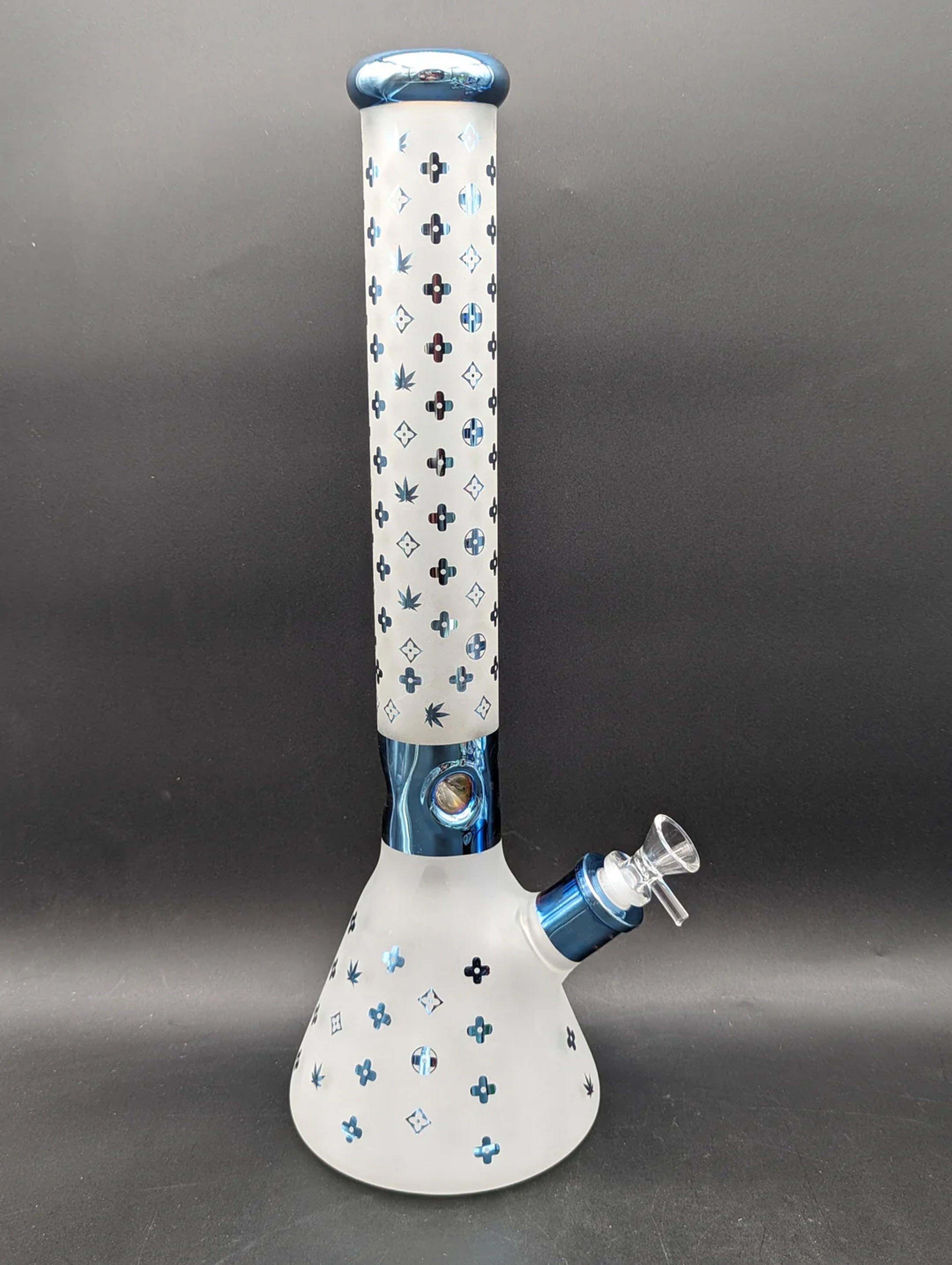 Preview pic of 18" LV 7MM FROSTED GLASS BEAKER BONG