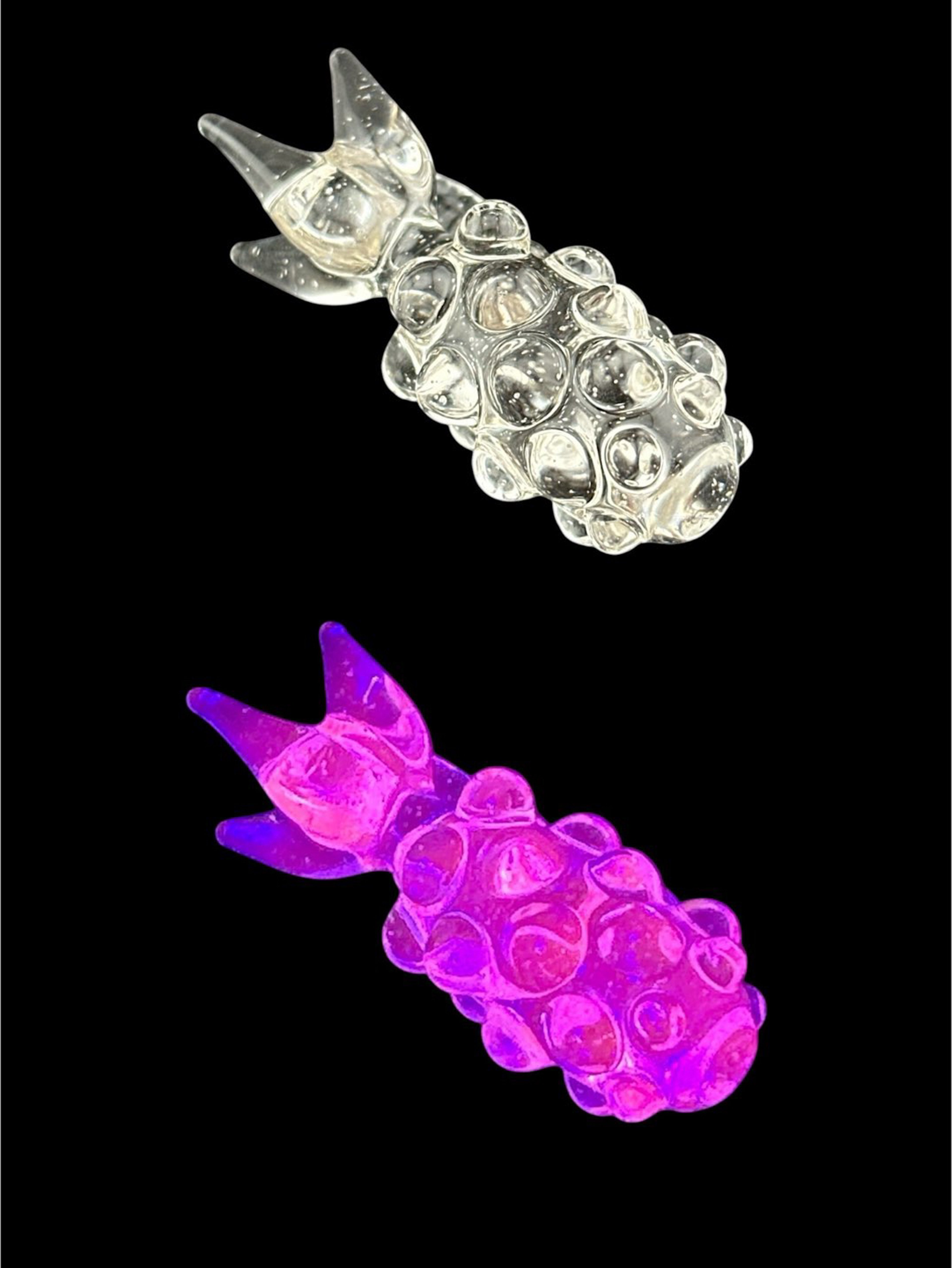 Preview pic of Brand New Goose Glass UV Pink Pineapple Pendant