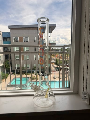 Preview pic of ROOR® Classic beaker 5mm Tie-Dye W/ 13-hole diffused downstem