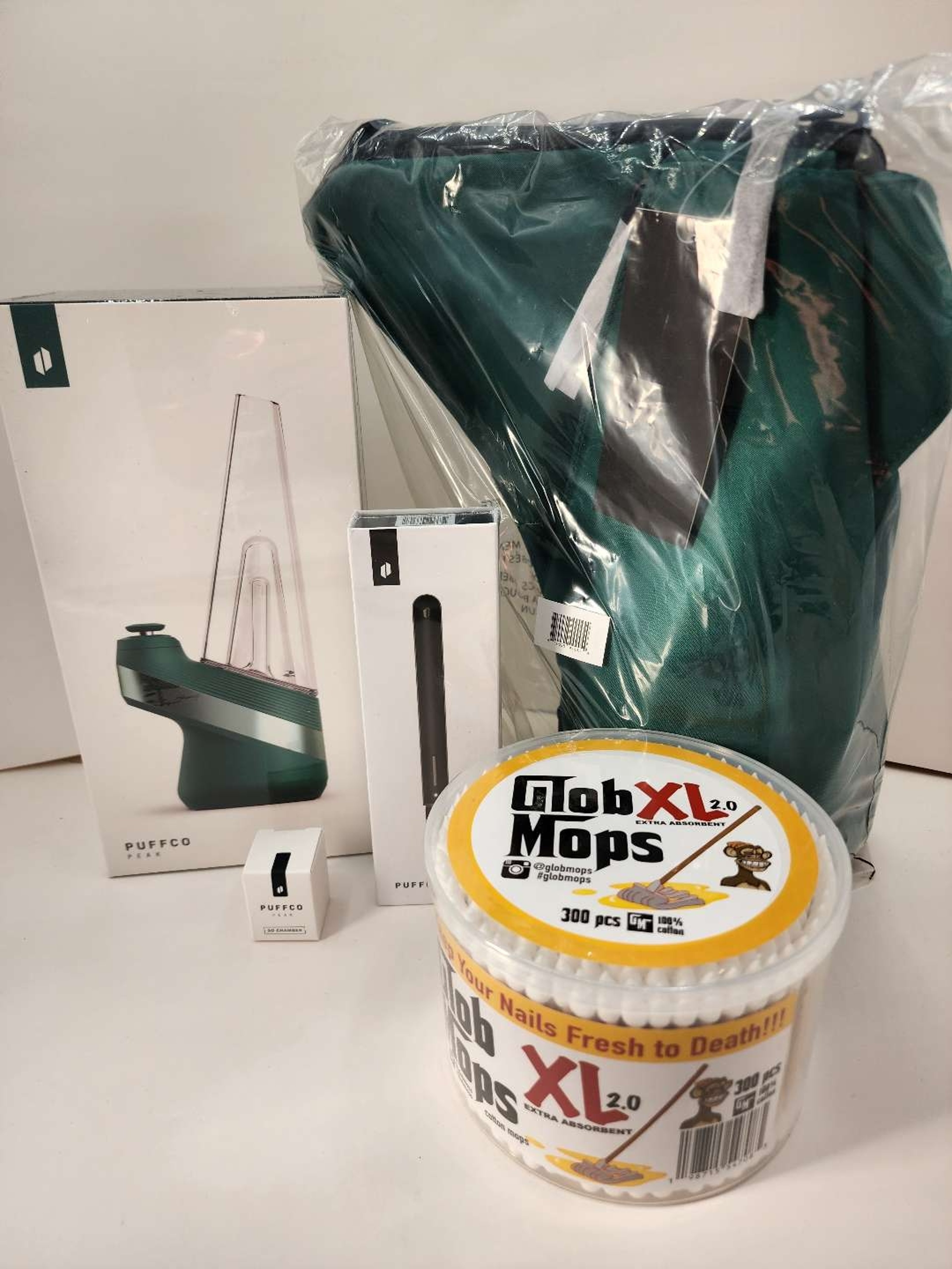 New Puffco Peak Limited Edition PINE Bundle image 0